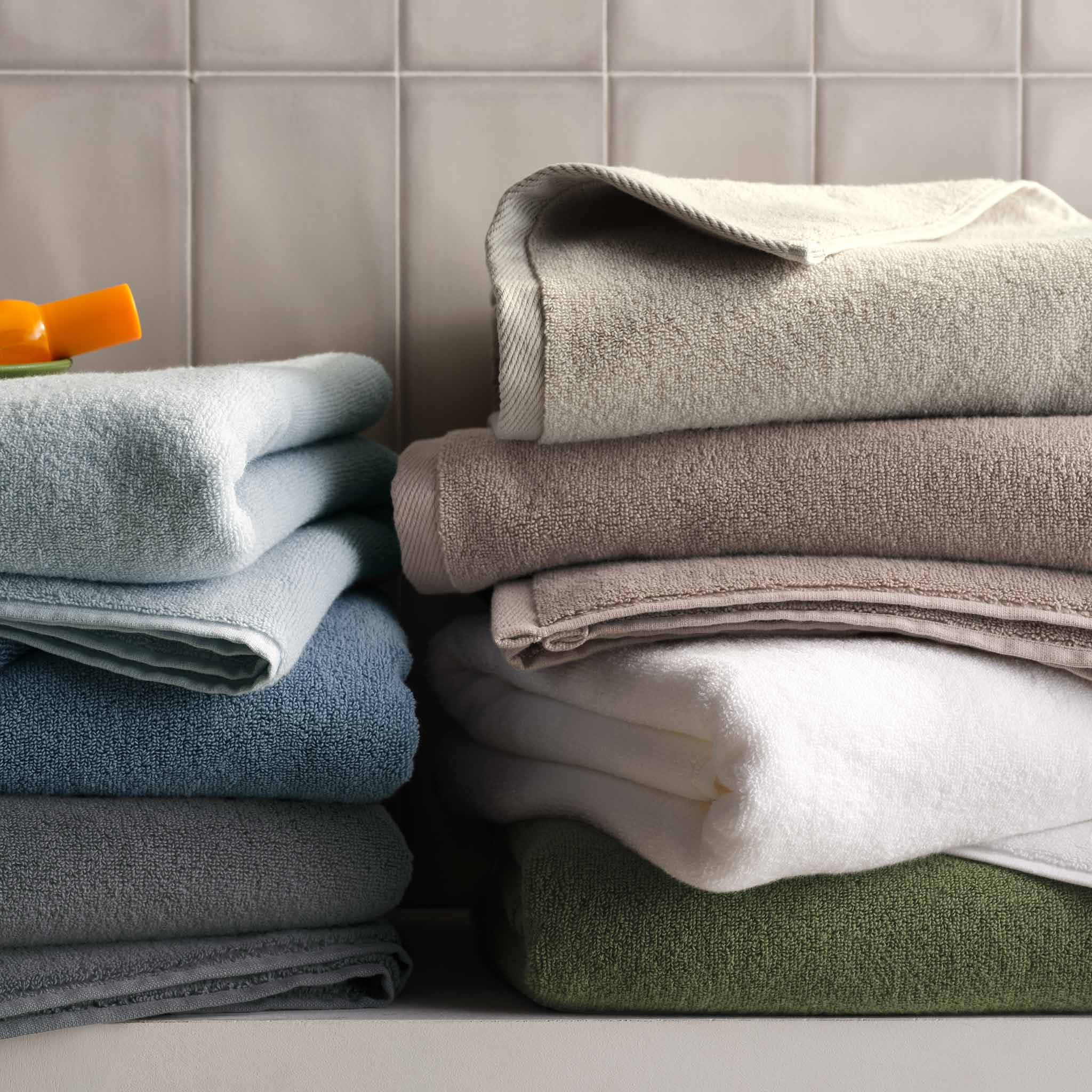 Plush 4-Piece Bath Towel Bundle