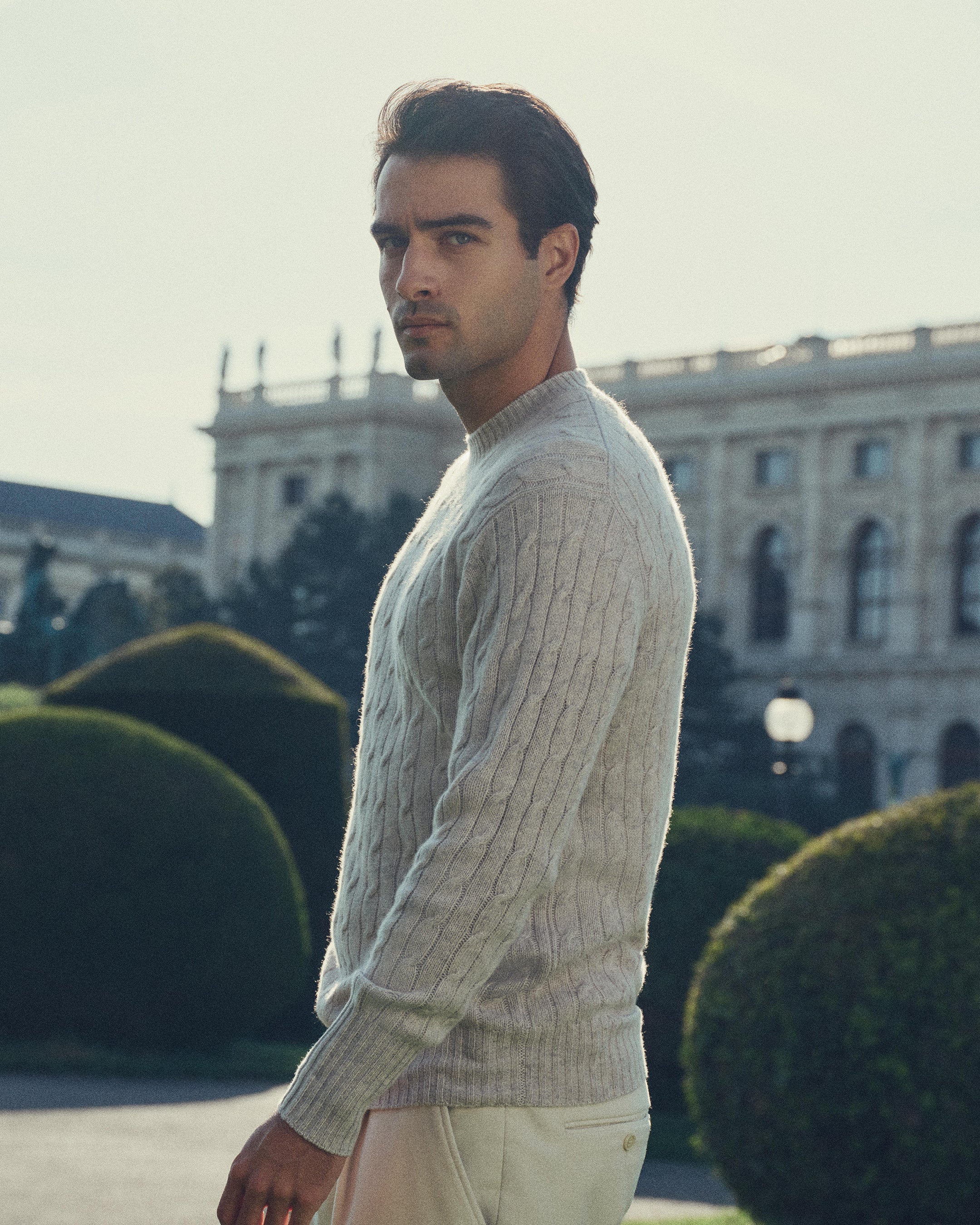 Men's Thames Cable Round Neck Cashmere Sweater Nougat Brown Marl