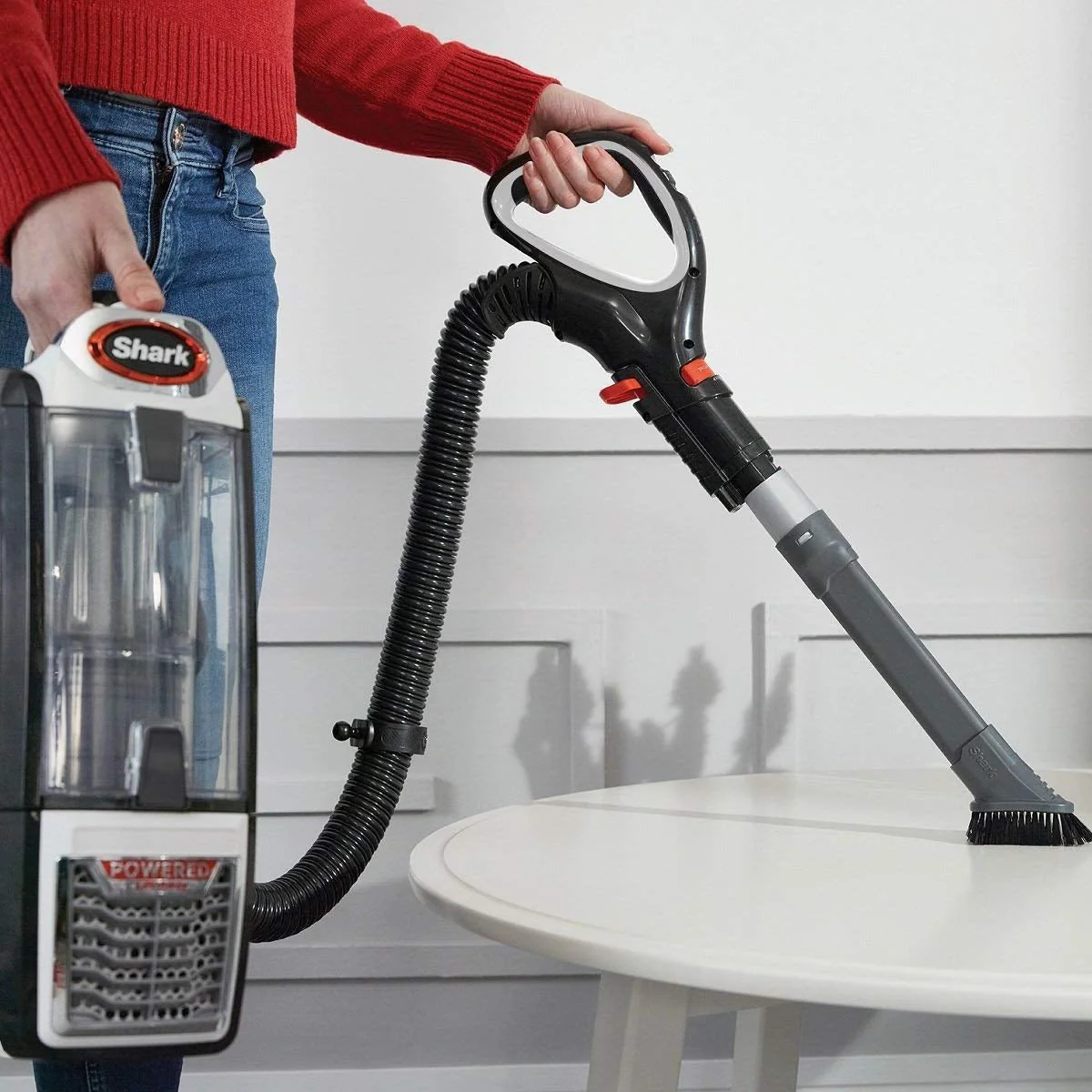 SHARK 220 volt vacuum NV801 UPRIGHT VACUUM CLEANER POWERED LIFT-AWAY, POWERFUL, WHITE AND CHARCOAL GREY 220v 240 volts