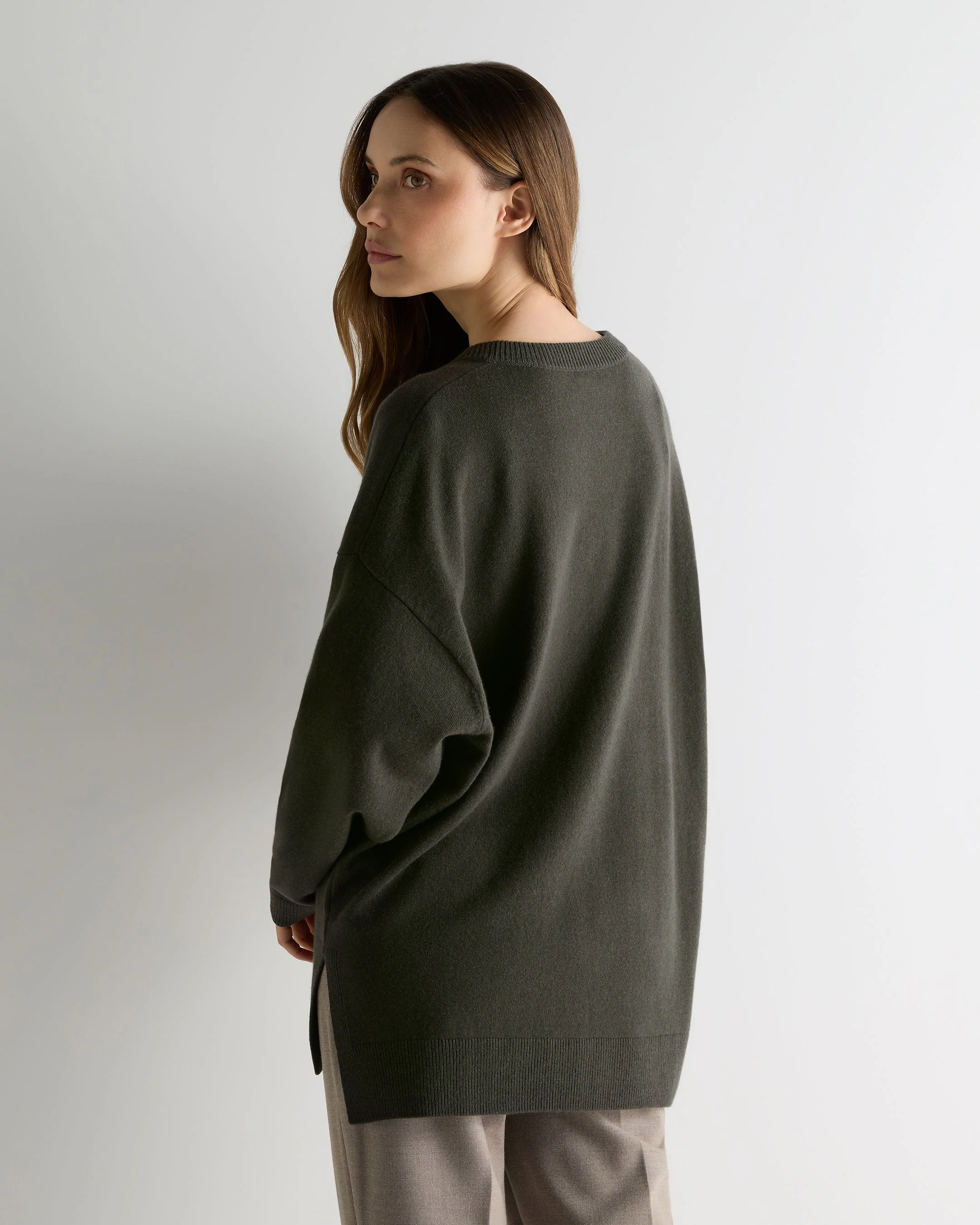 Women's Longline V Neck Cashmere Sweater Arabica Khaki Green