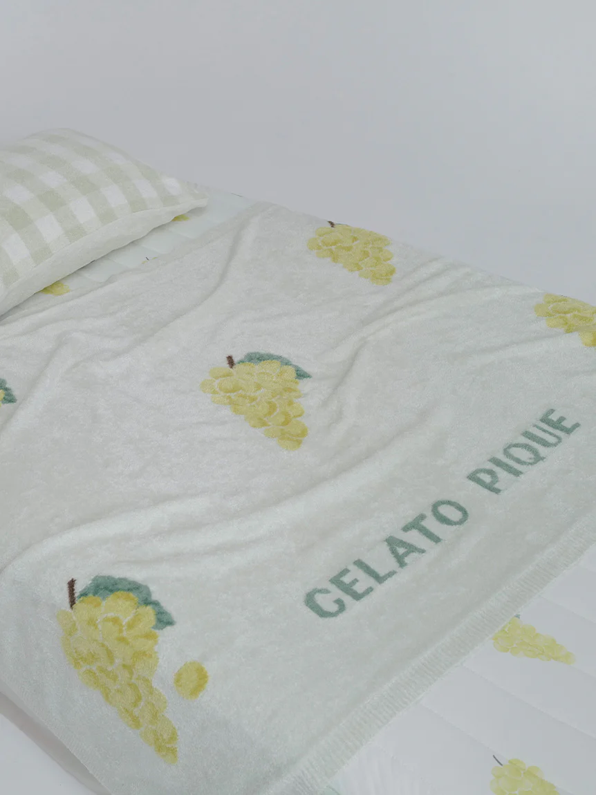 Smoothie Fruit Jacquard Half Blanket