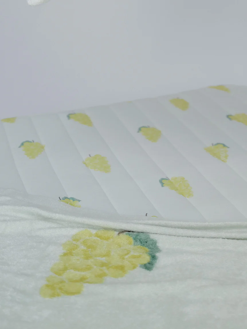 Smoothie Fruit Jacquard Half Blanket