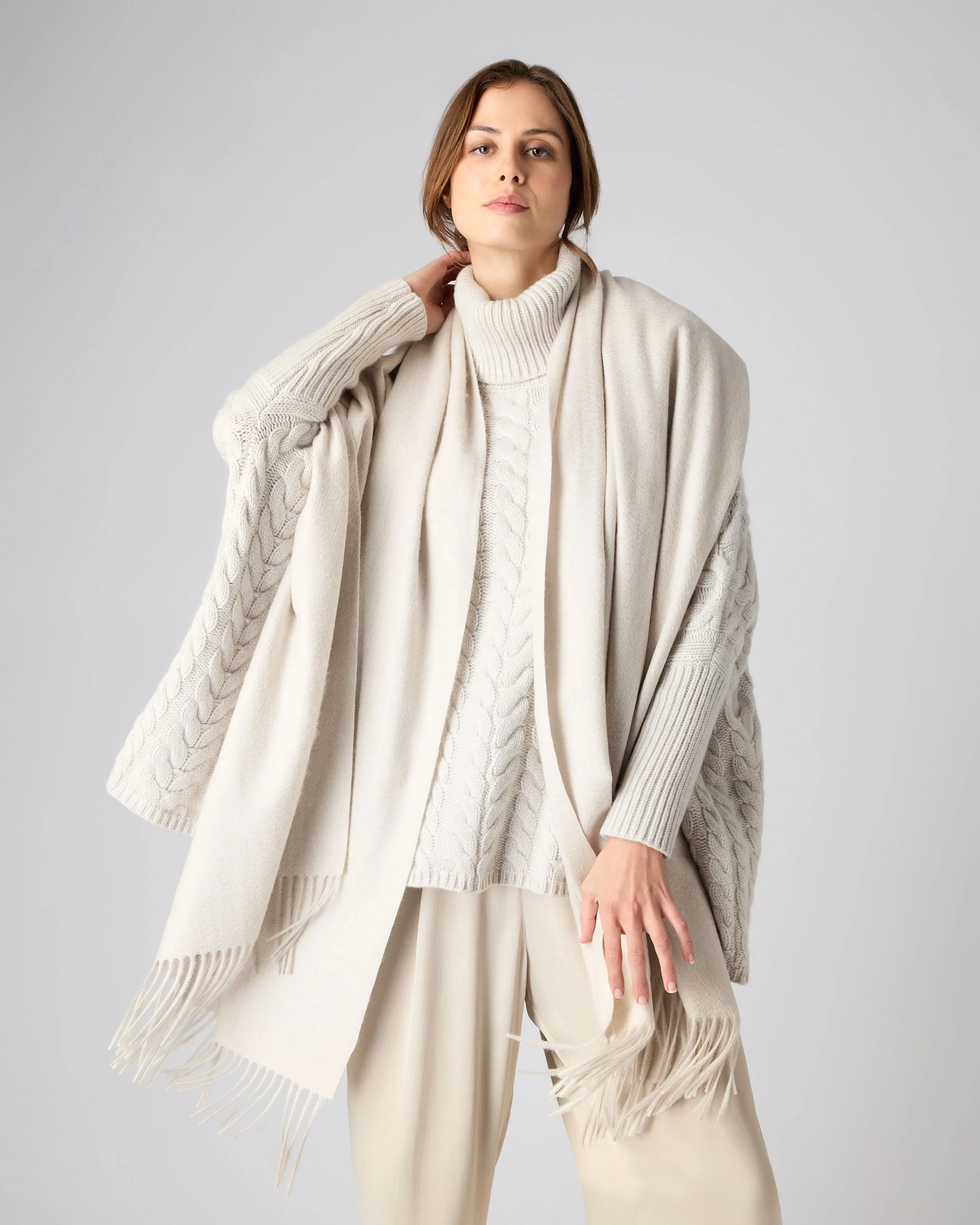 Women's Woven Cashmere Shawl Ecru White