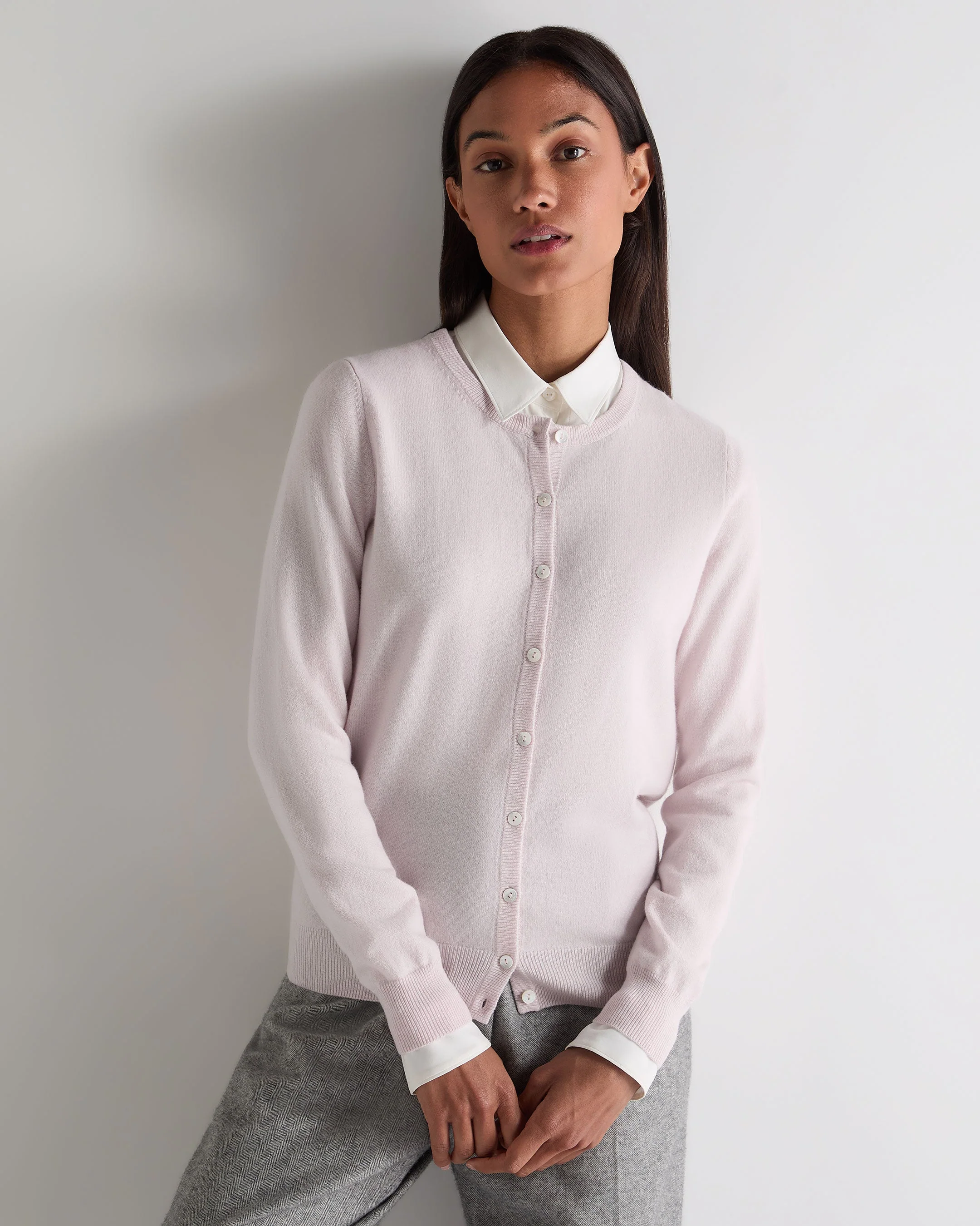 Women's Olivia Round Neck Cashmere Cardigan Chalk Pink