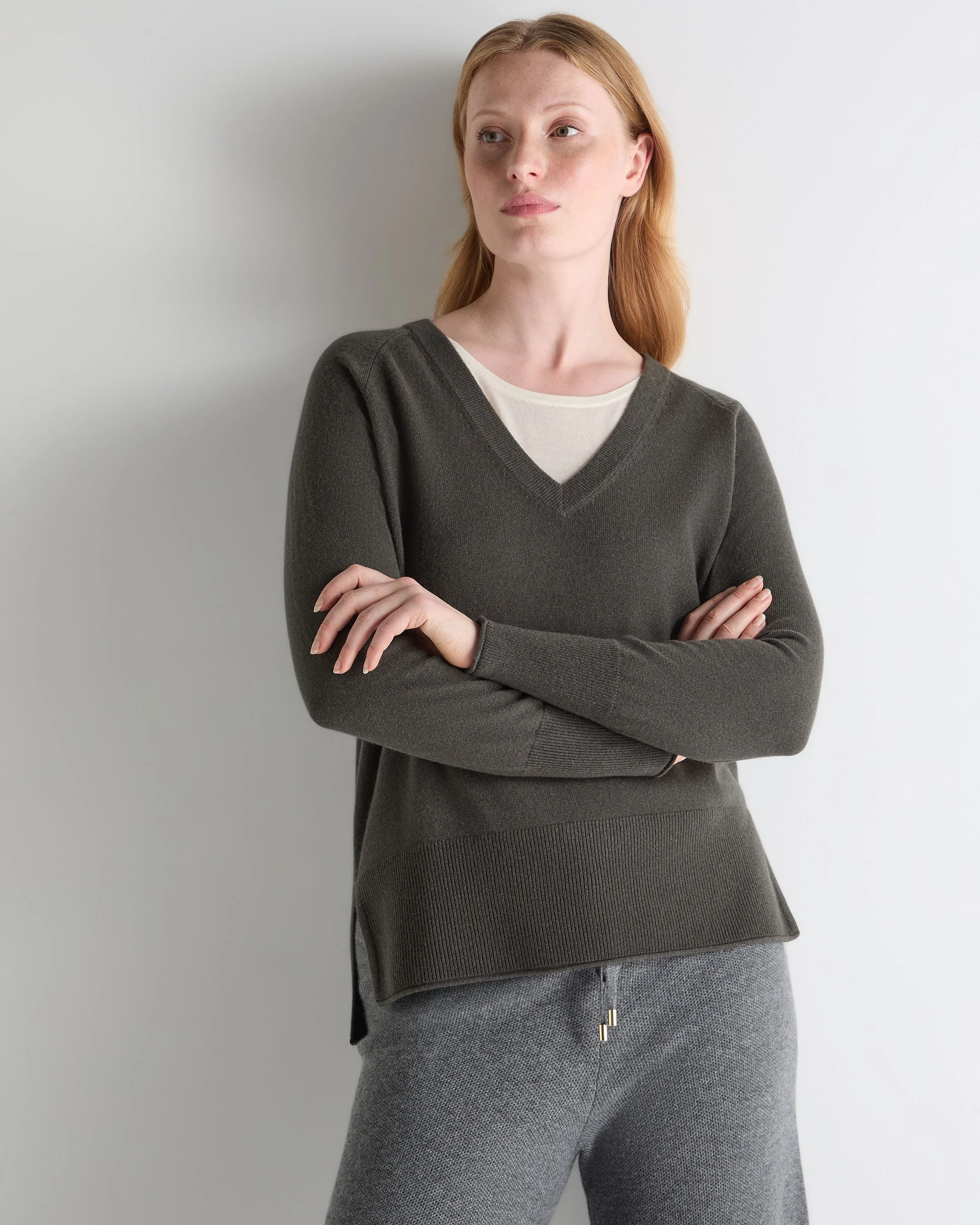 Women's Relaxed V Neck Cashmere Sweater Arabica Khaki Green