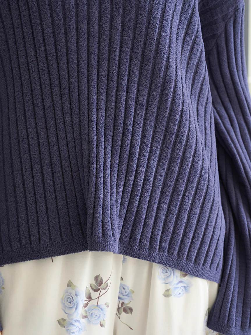 Airy Moco Ribbed V-neck Pullover