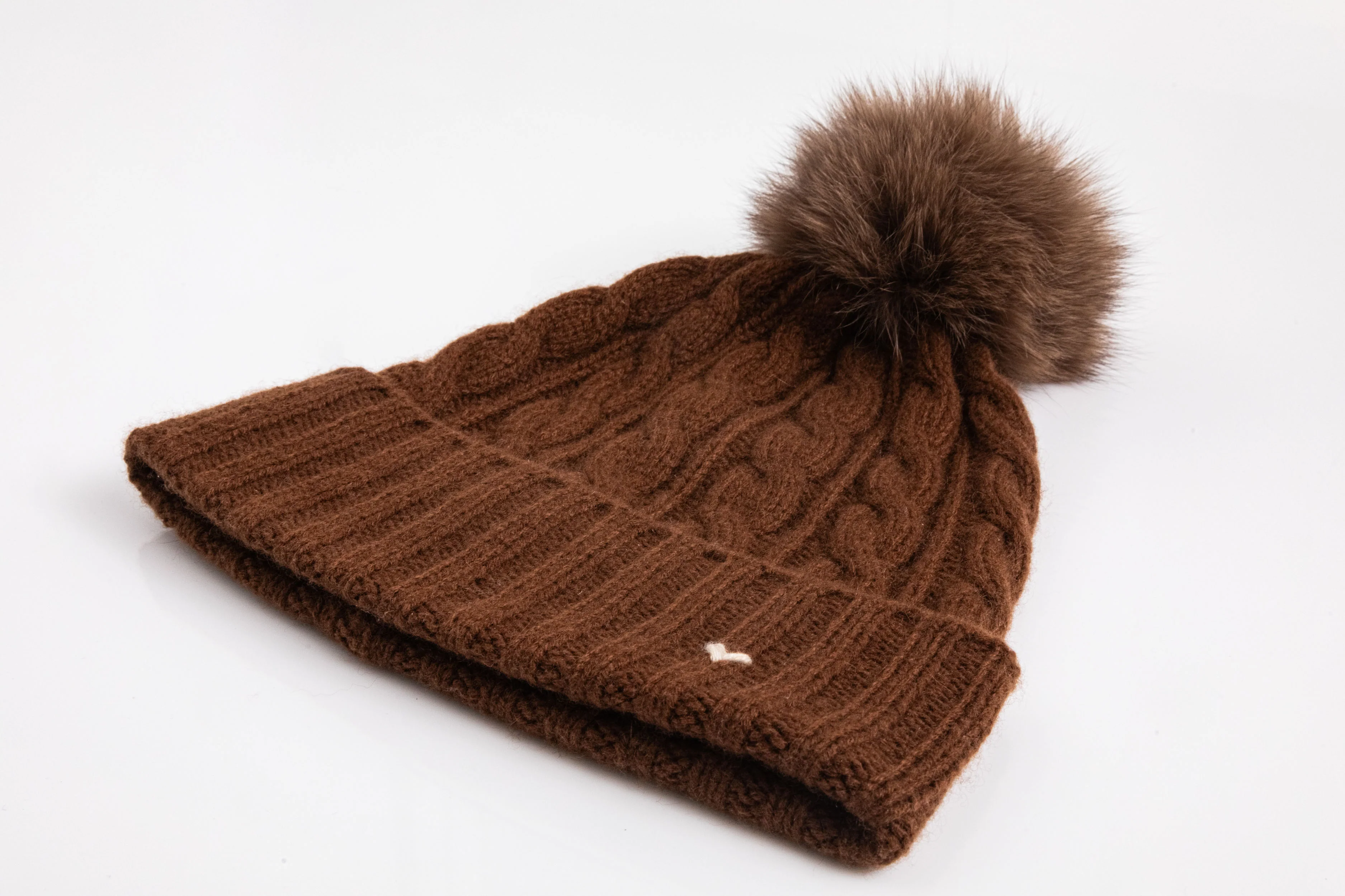 The Cable Beanie – Hazelnut