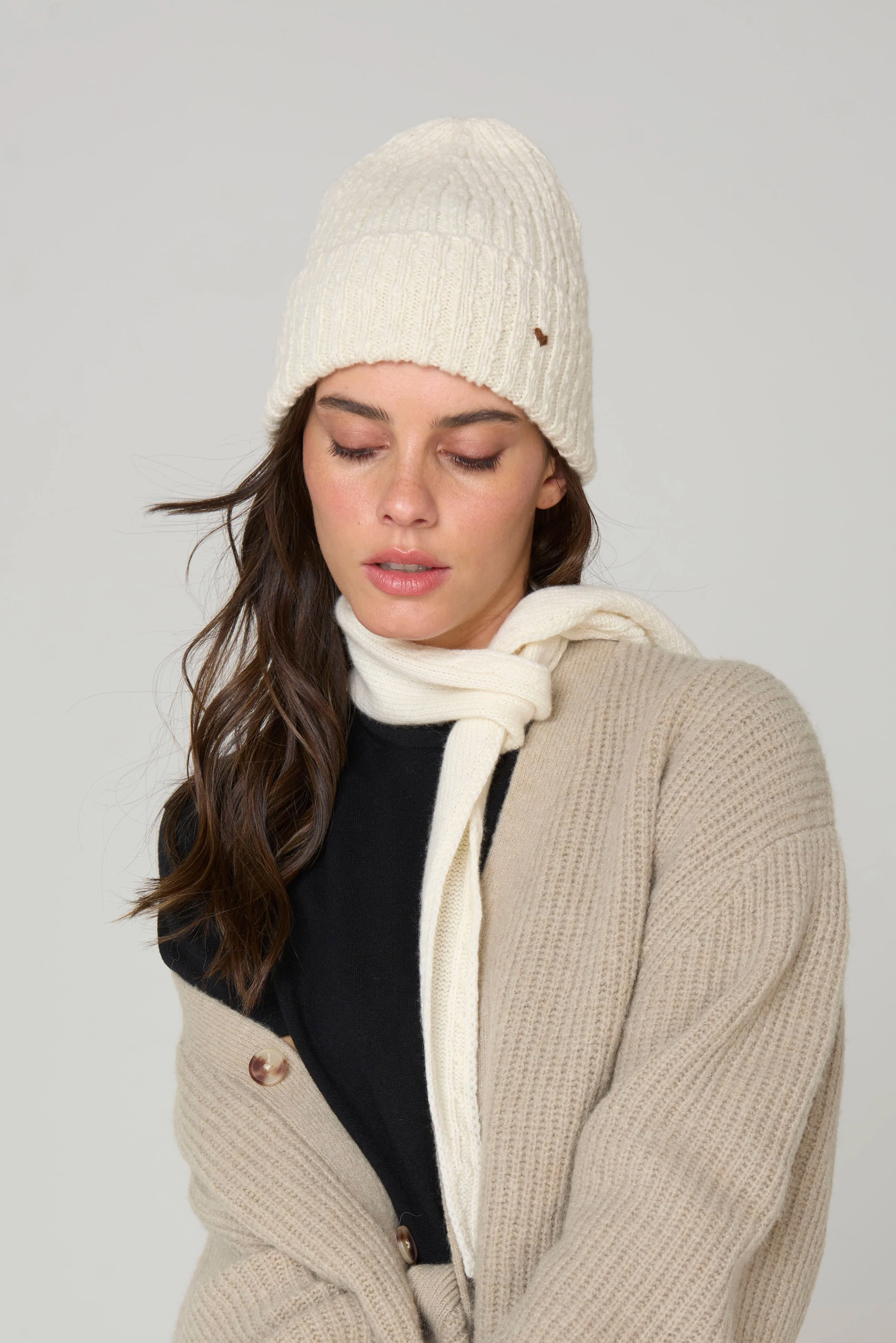 The Rib Beanie – Milk Boucle