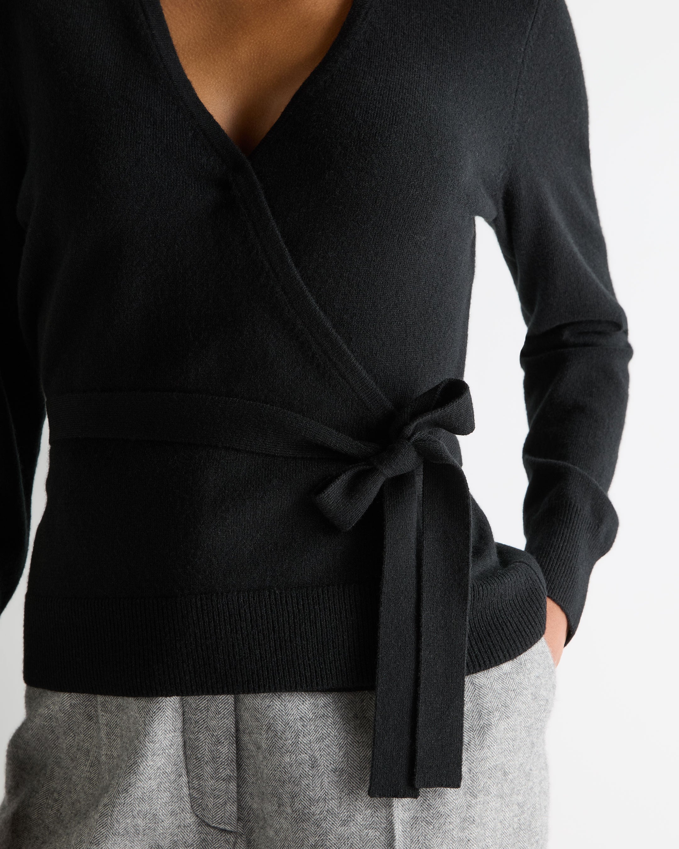 Women's Arabella Wrap Cashmere Cardigan Black