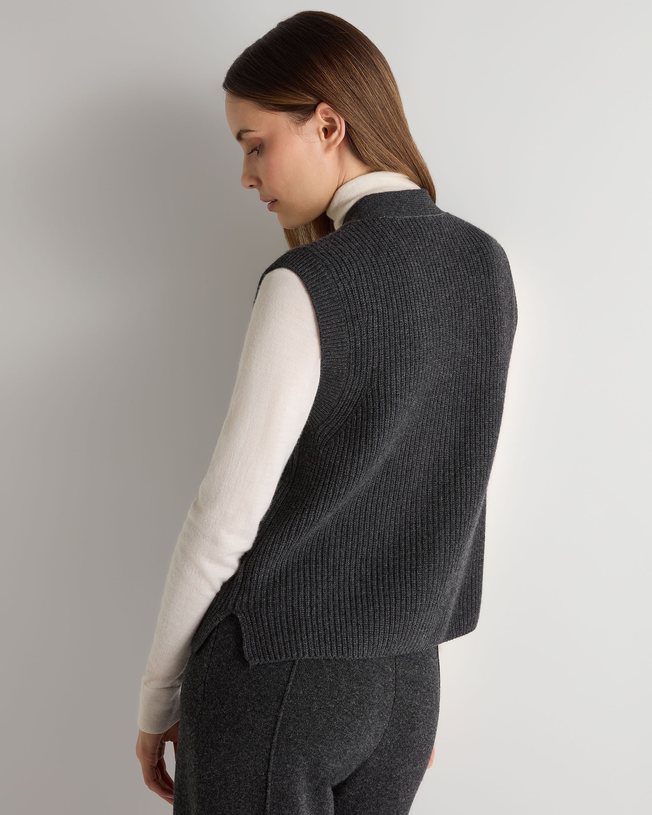 Women's V Neck Cashmere Tank Top Deep Charcoal Grey