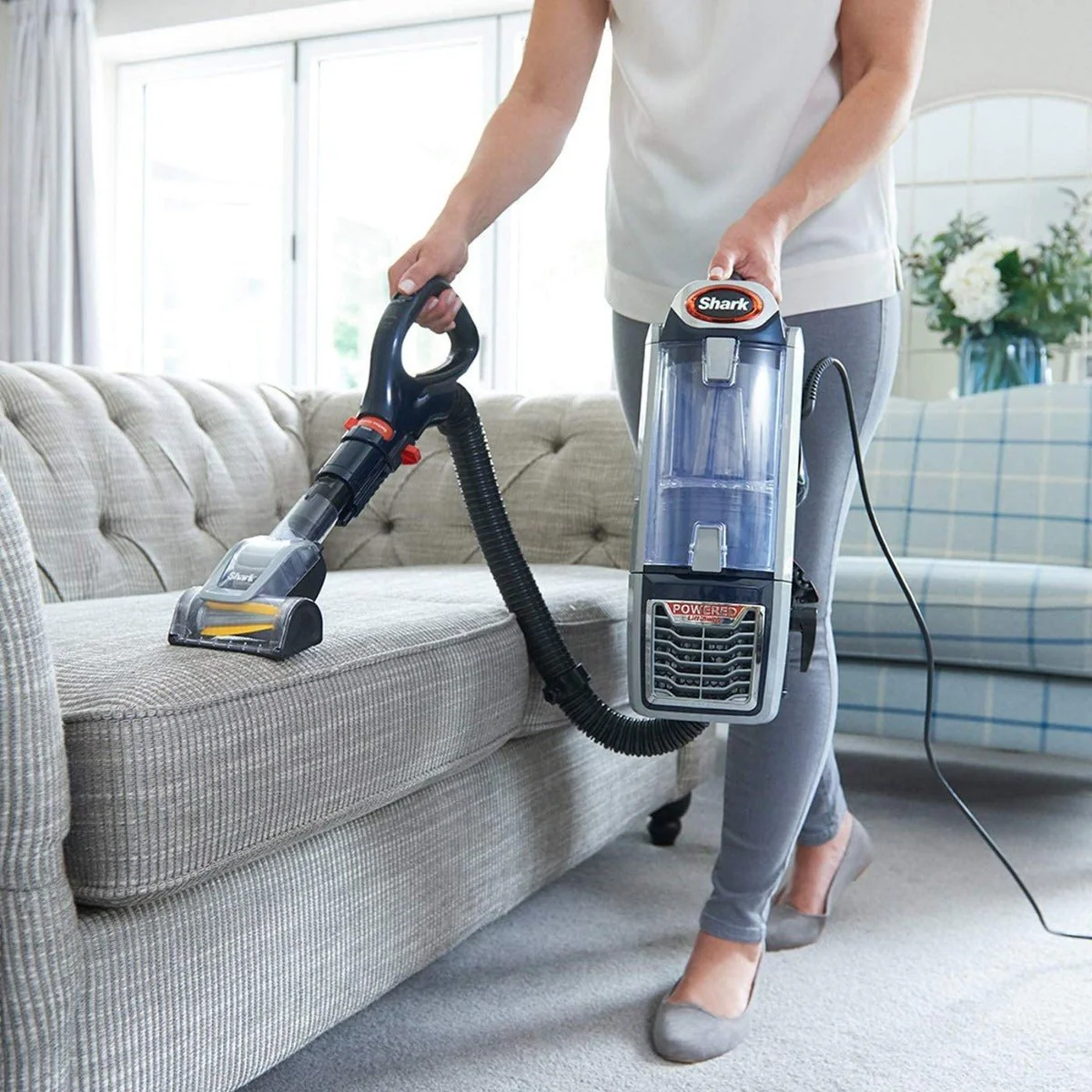 Shark NZ801 220 volts Upright Vacuum with Anti-wrap Technology & Pet 220v 240 volts NZ80UKT