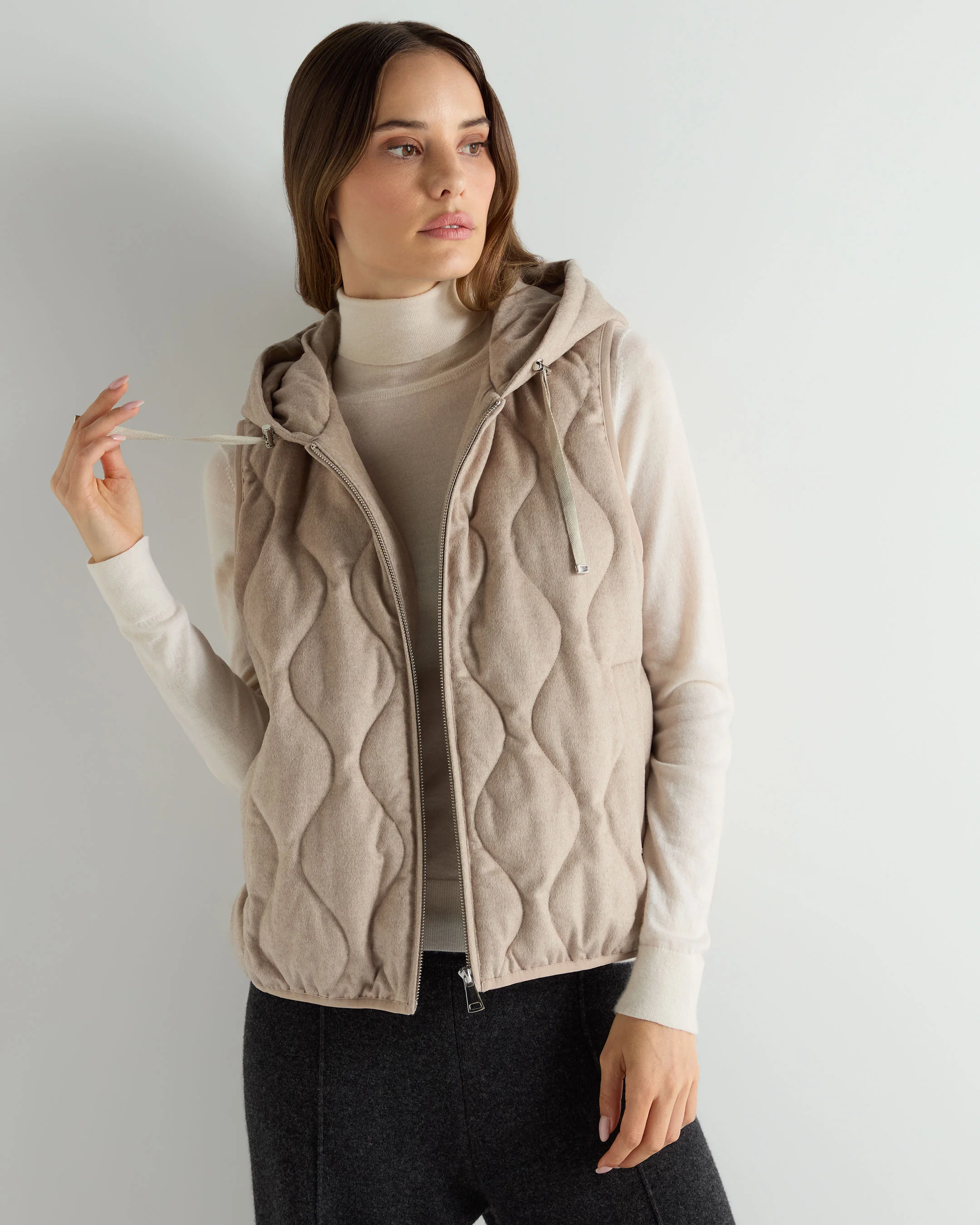 Women's Padded Gilet With Hood Beige Brown