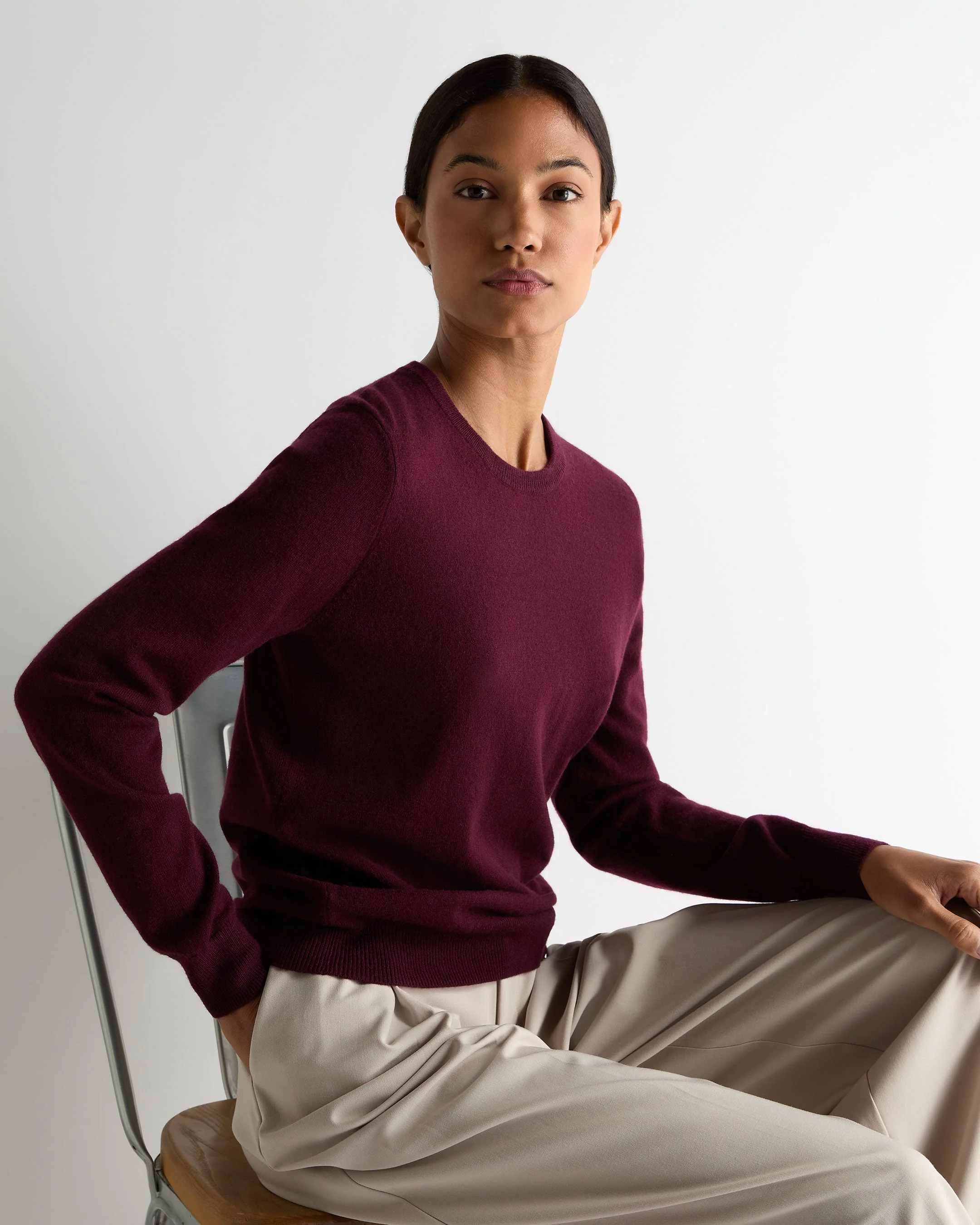 Women's Evie Classic Round Neck Cashmere Sweater Bordeaux Red