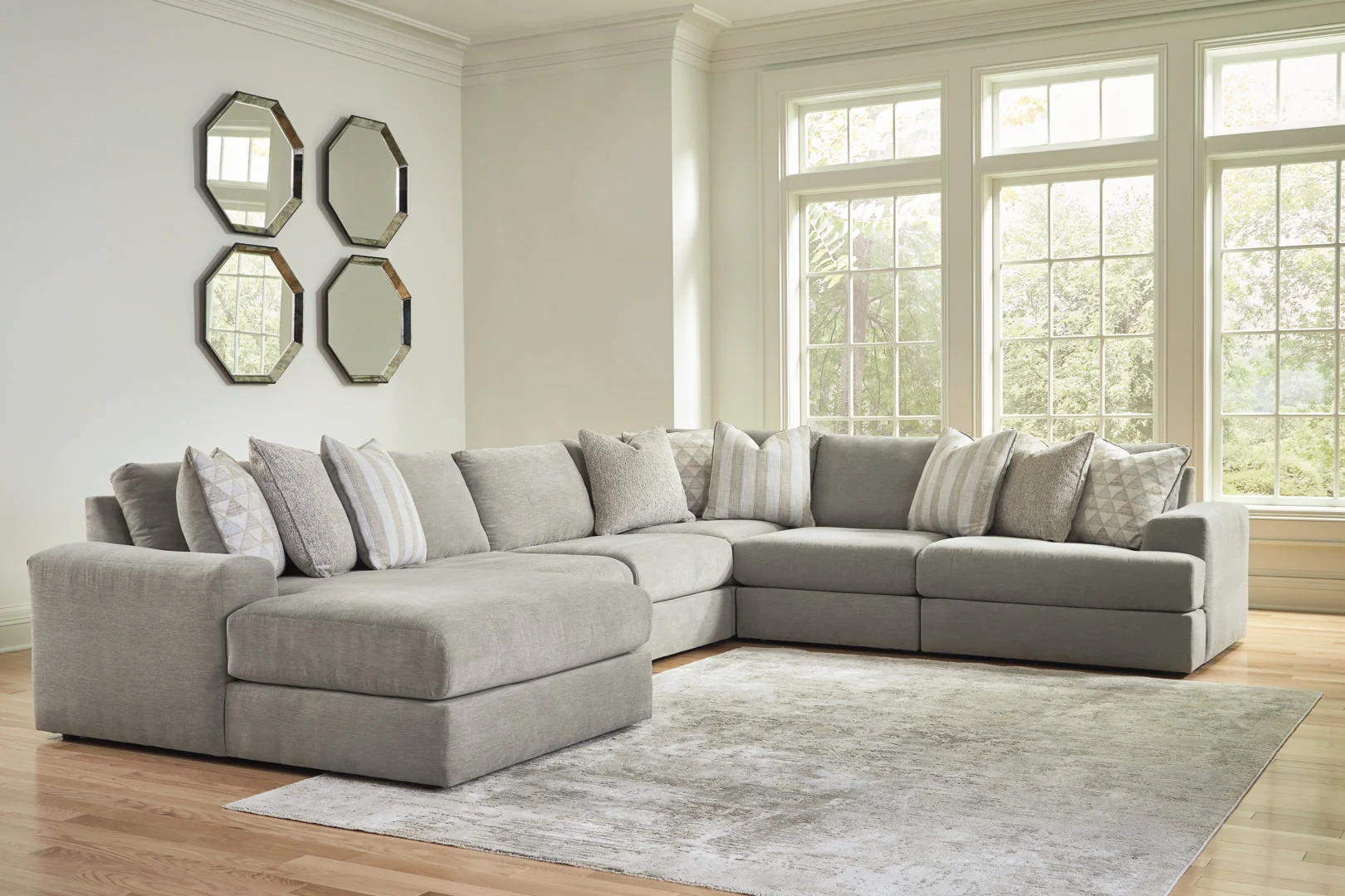 Avaliyah 3-Piece Sectional with Ottoman
