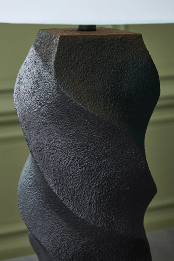 Amillion Poly Table Lamp (1/CN)