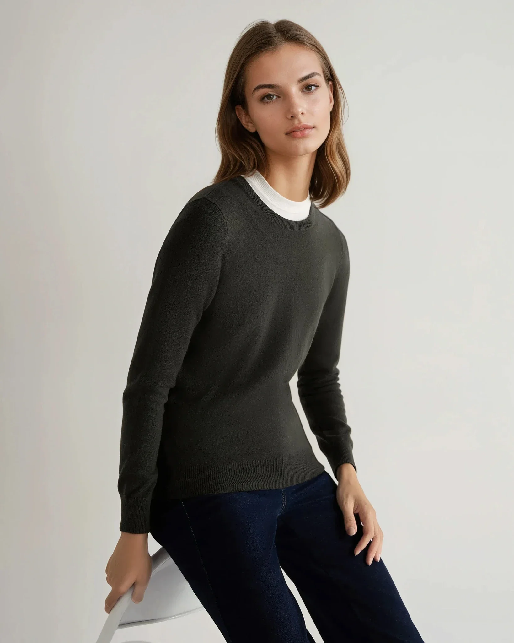 Women's Evie Classic Round Neck Cashmere Sweater Arabica Khaki Green