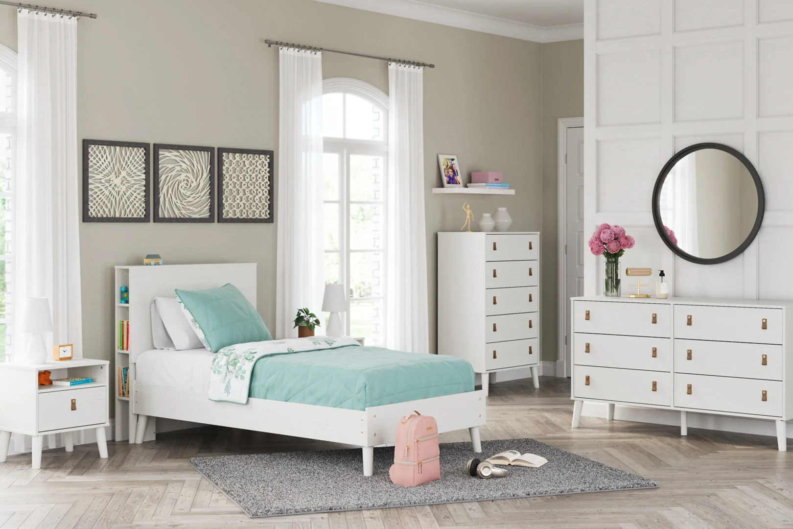 Aprilyn Canopy Bedroom Set