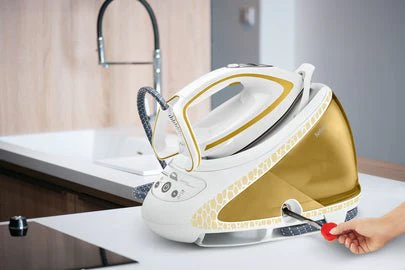 Tefal pro 220 volt steam clothes iron press GV9581MO Pro Extra Steam Station Iron Steamer Gold 2600 Watts 220v 240 volts 50 hz