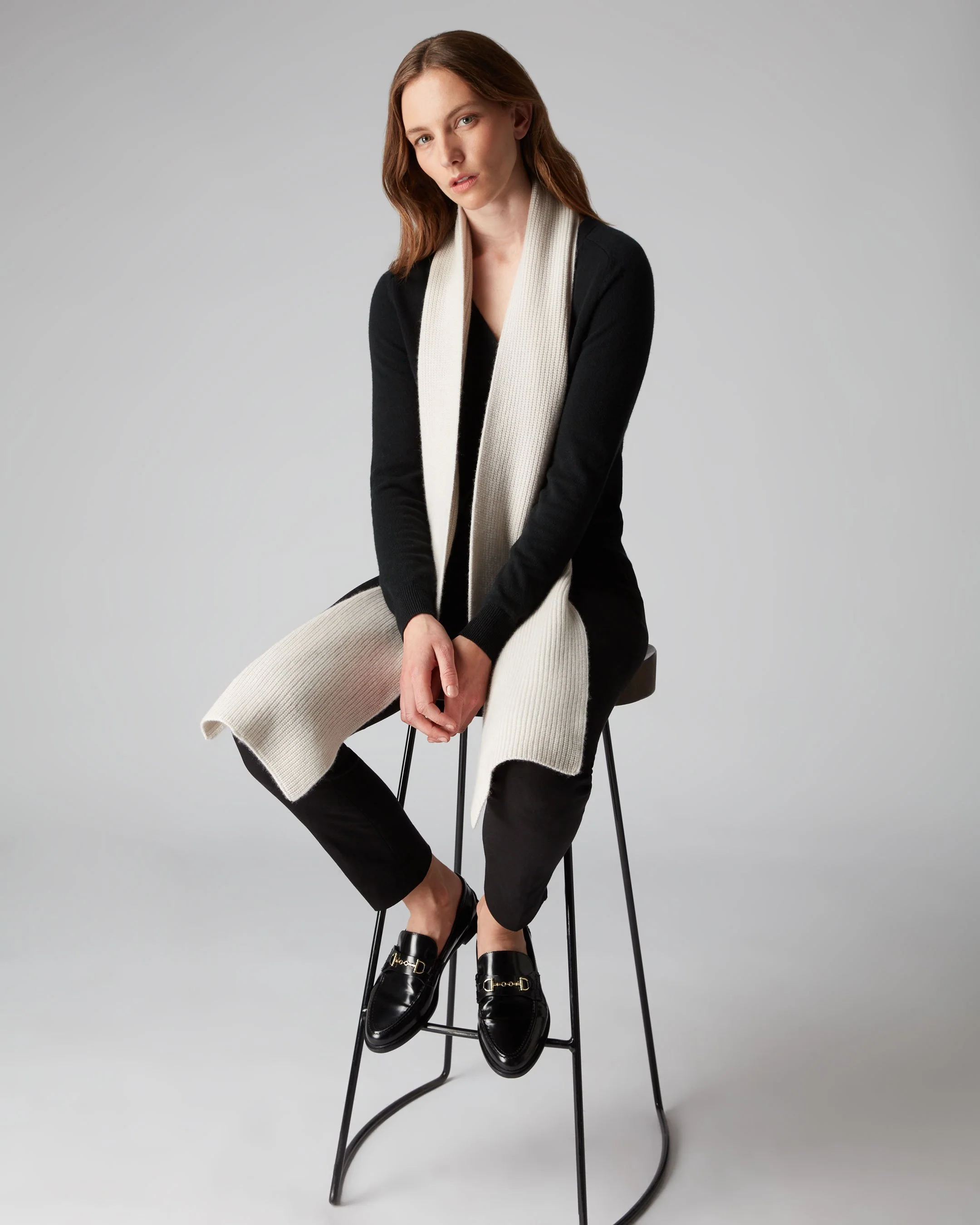 Unisex Ribbed Cashmere Scarf Snow Grey