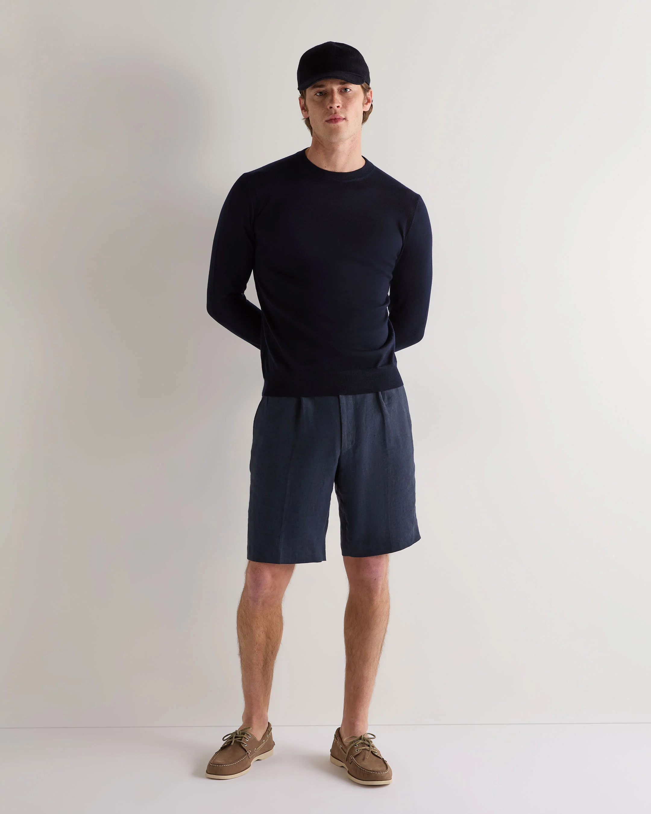 Men's Covent Fine Gauge Cashmere Round Neck Jumper Navy Blue