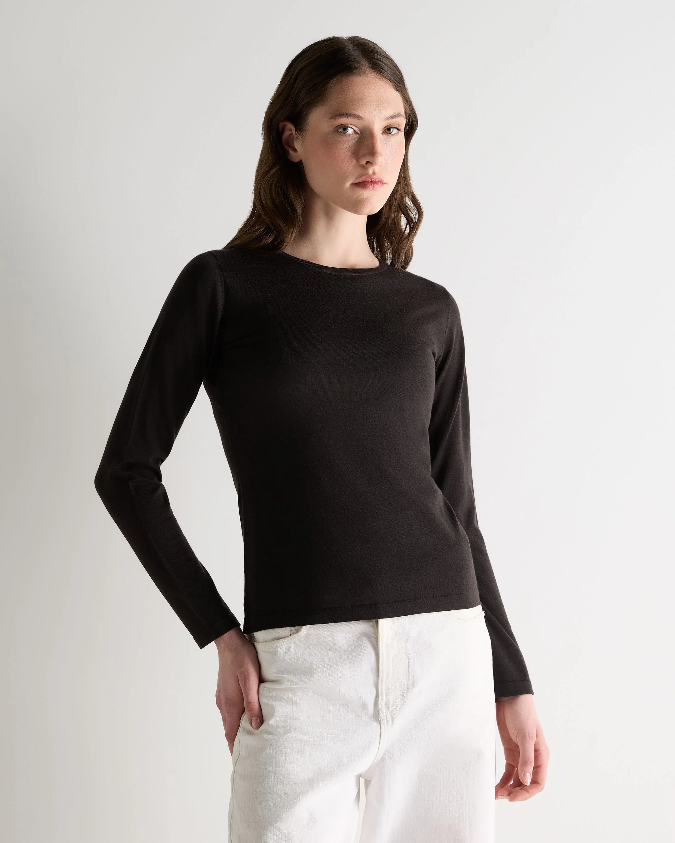 Women's Eden Superfine Cashmere Round Neck Top Chocolate Brown