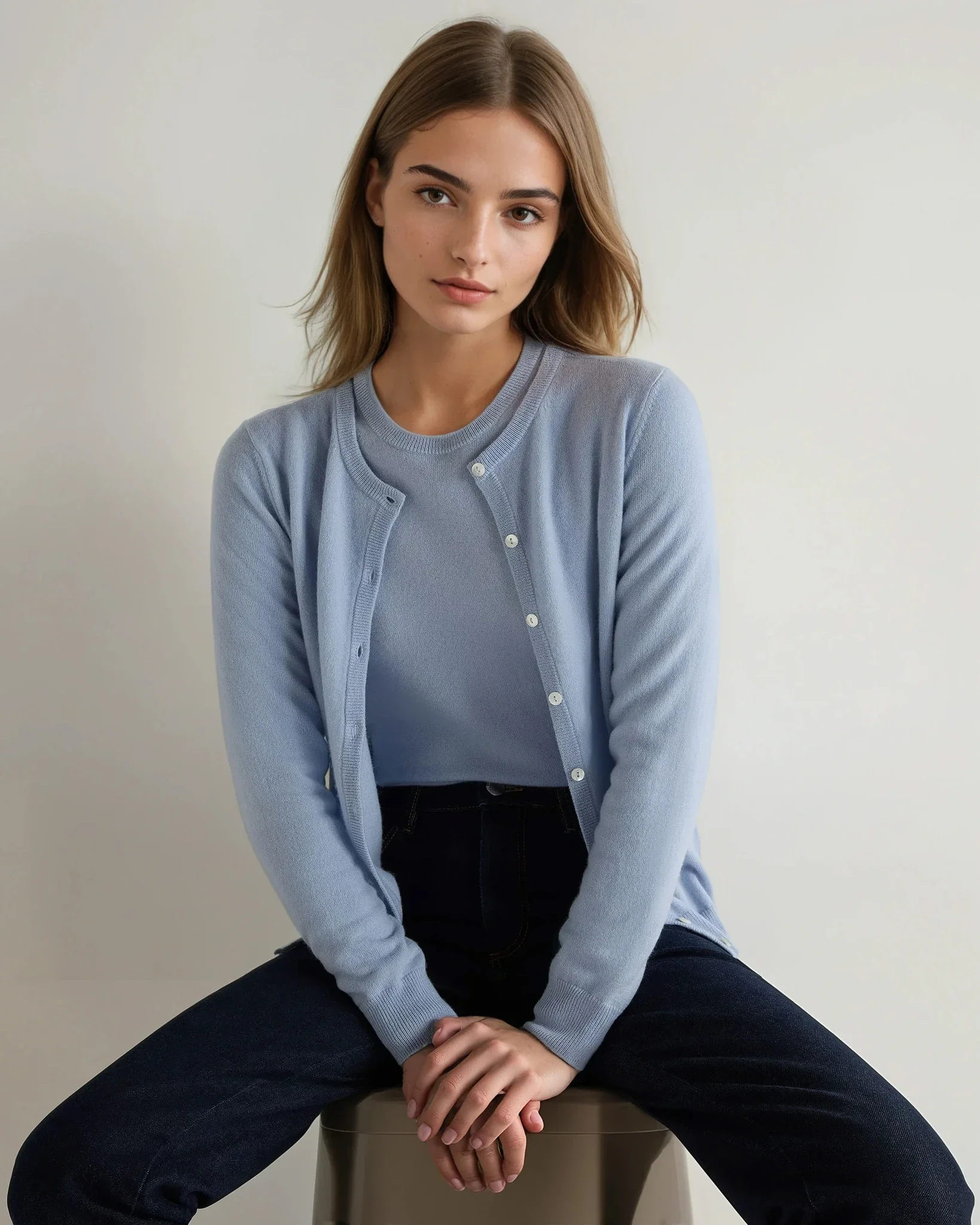 Women's Olivia Round Neck Cashmere Cardigan Sea Mist Blue