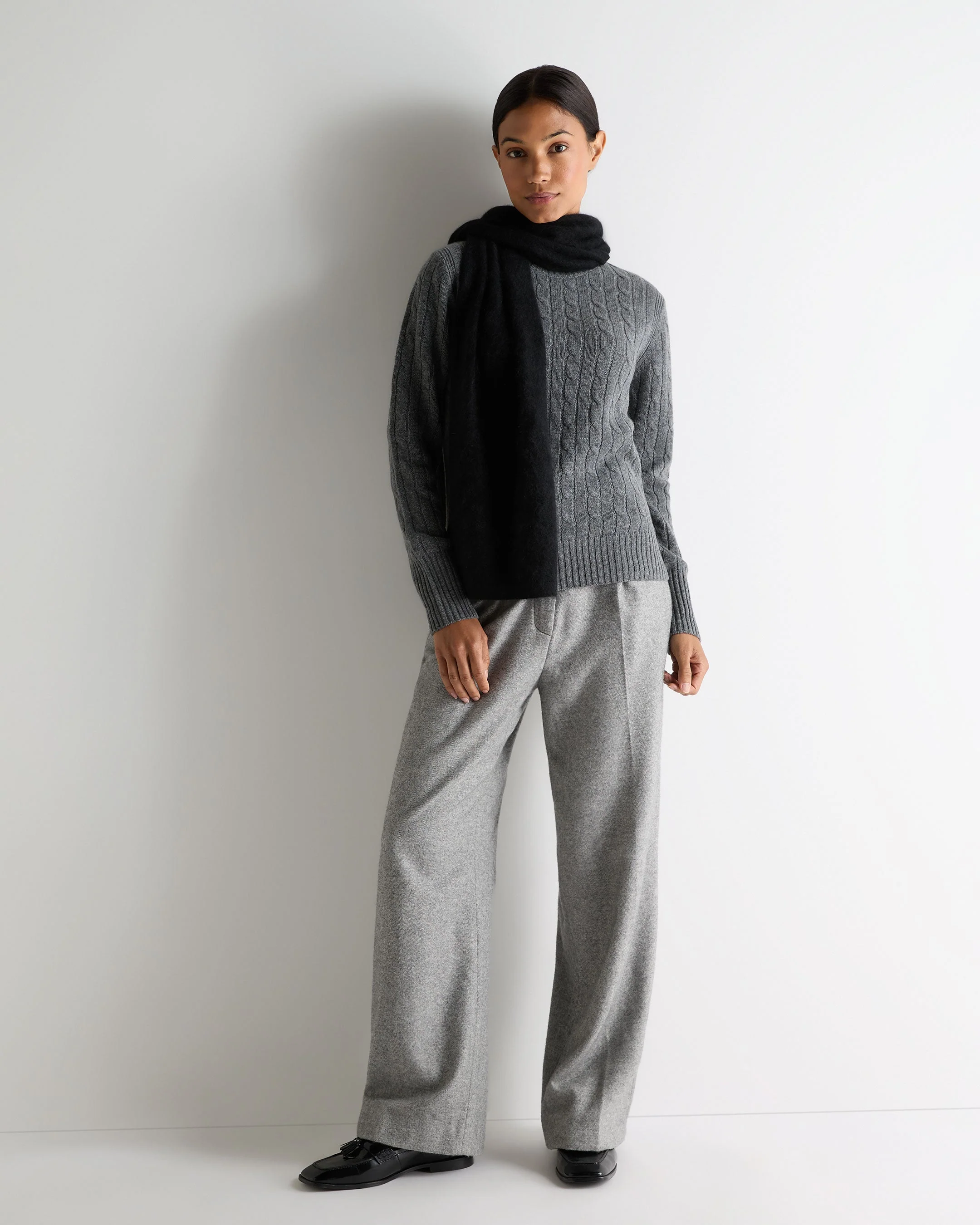 Women's Adelyn Cable Round Neck Cashmere Sweater Elephant Grey