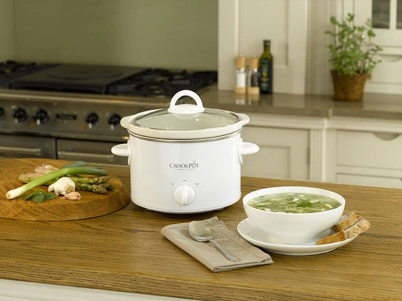 Crock Pot Slow Cooker 220 volt 240 volts, 2.4 Litre - White CP5025W / CSC046