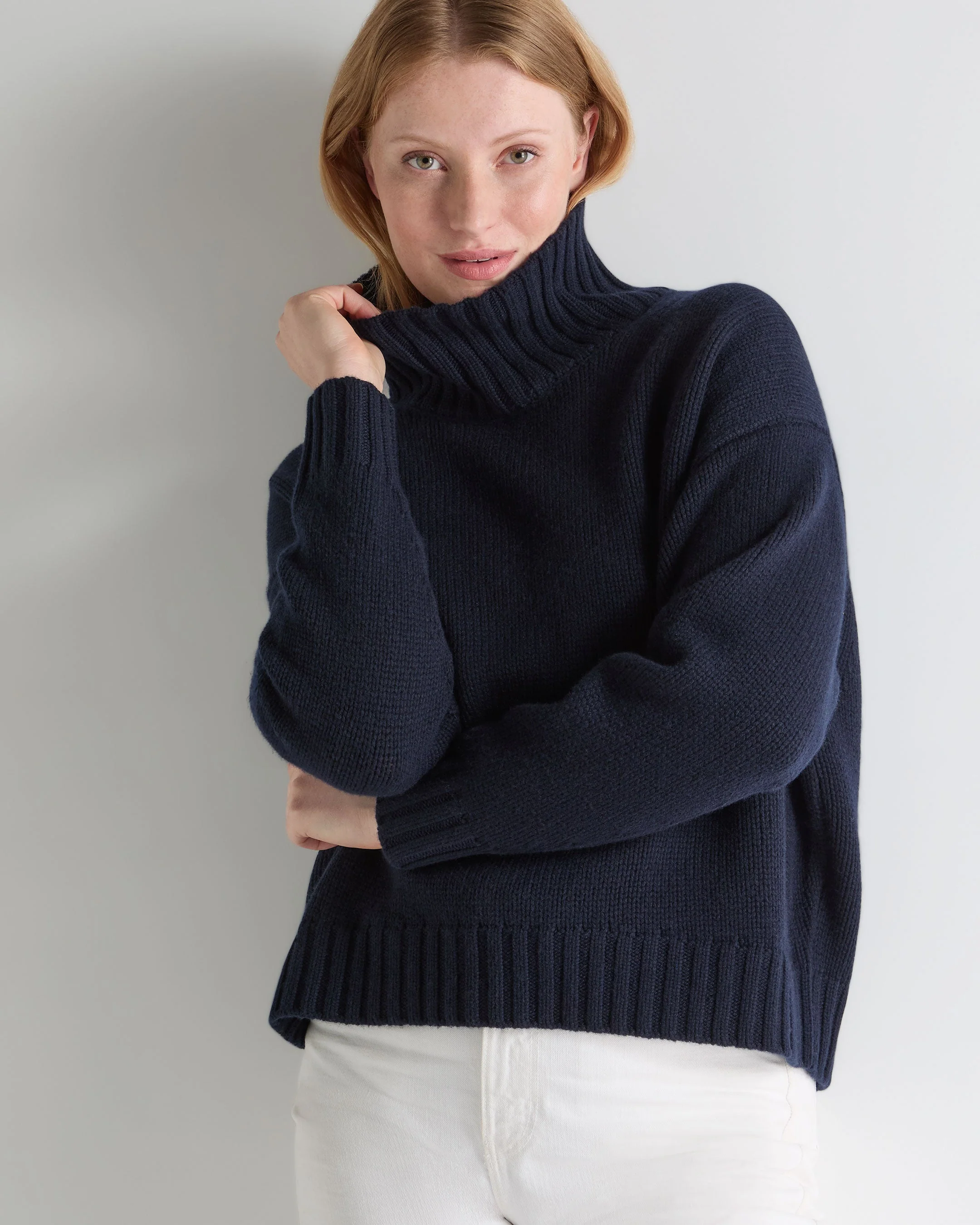 Women's Chunky Funnel Neck Cashmere Sweater Navy Blue