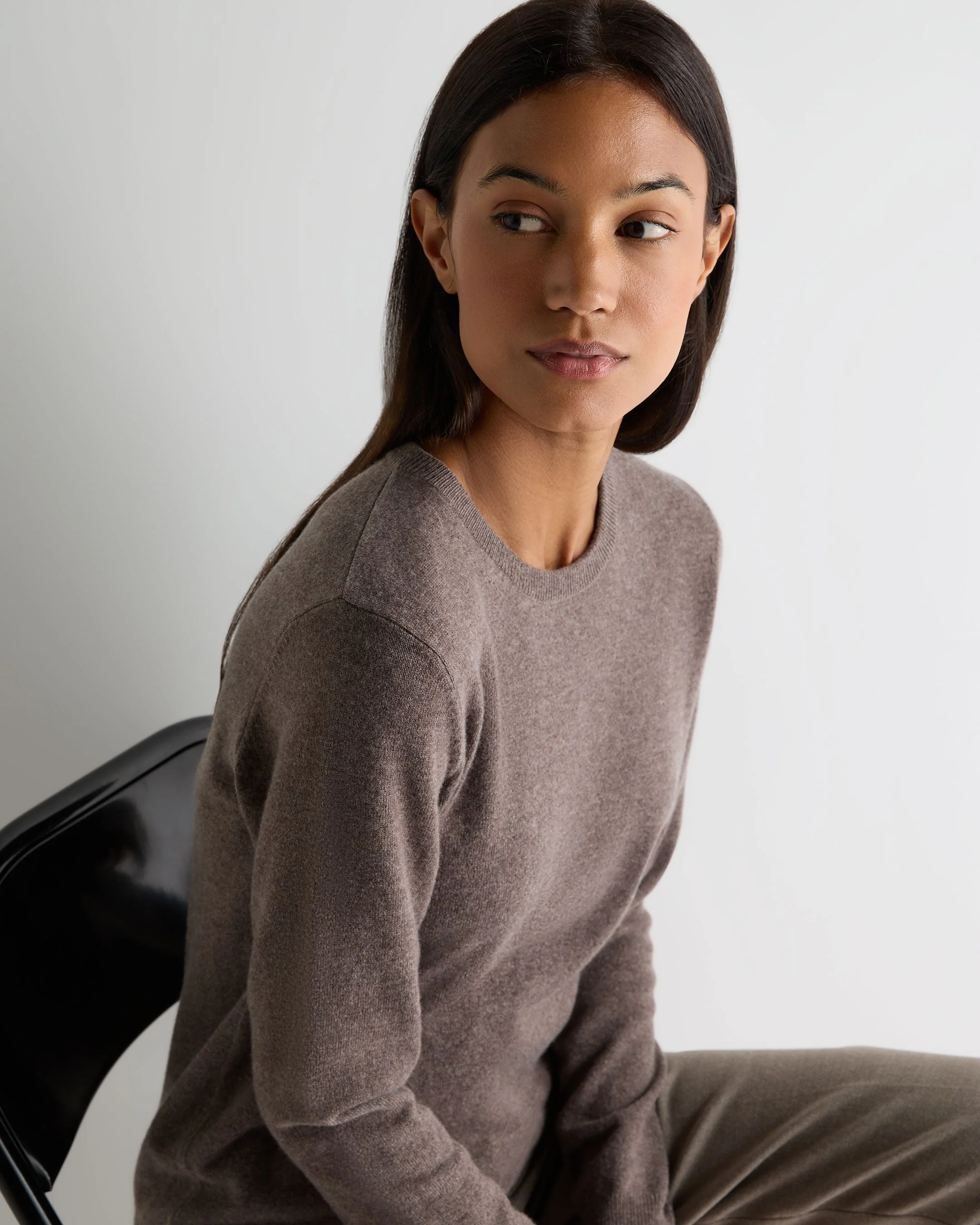 Women's Evie Classic Round Neck Cashmere Sweater Otter Brown