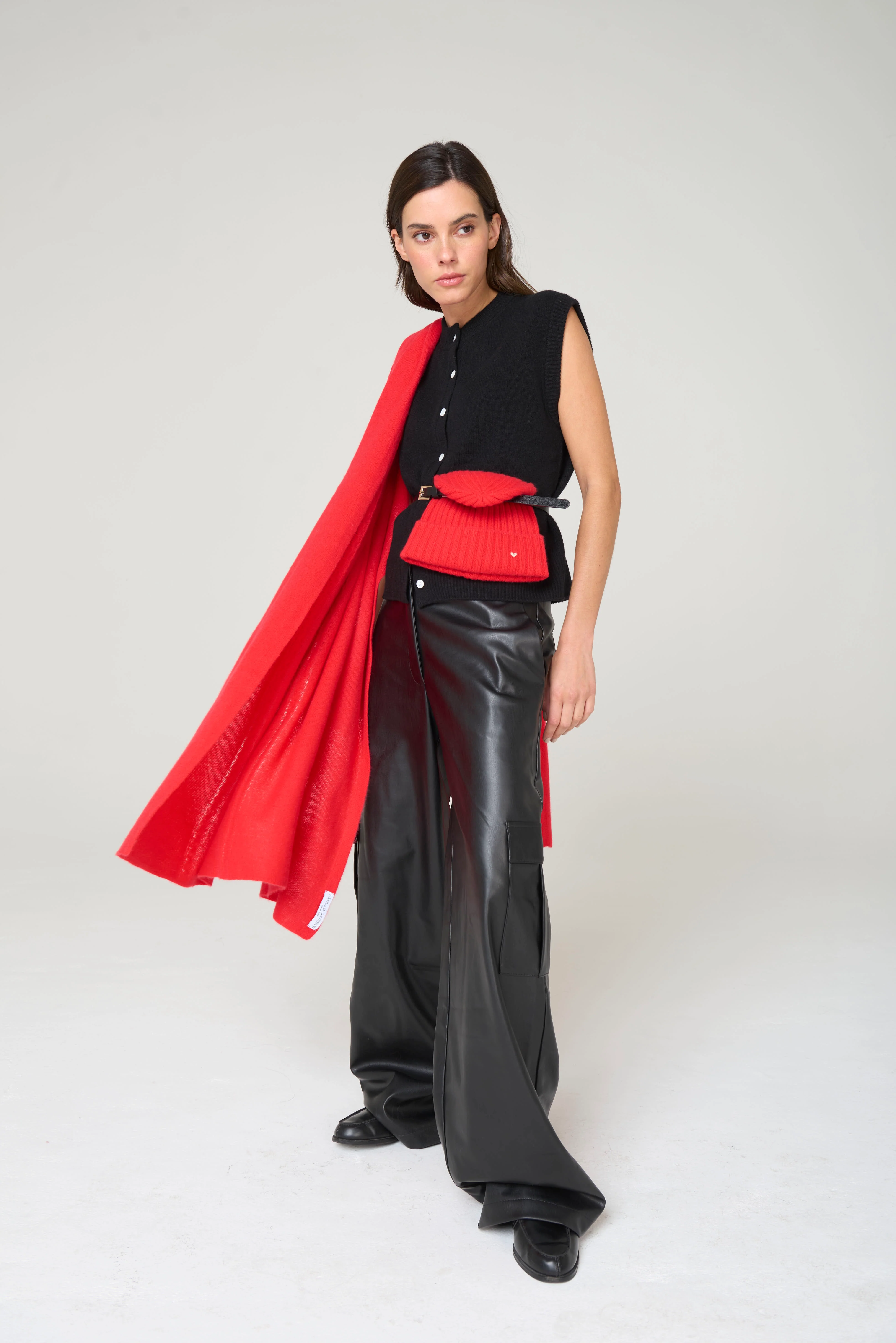 The Button Vest- Black