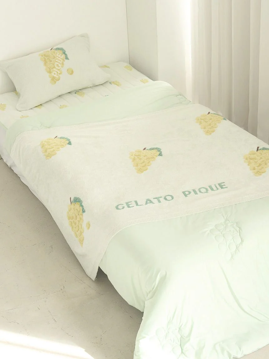 Smoothie Fruit Jacquard Half Blanket