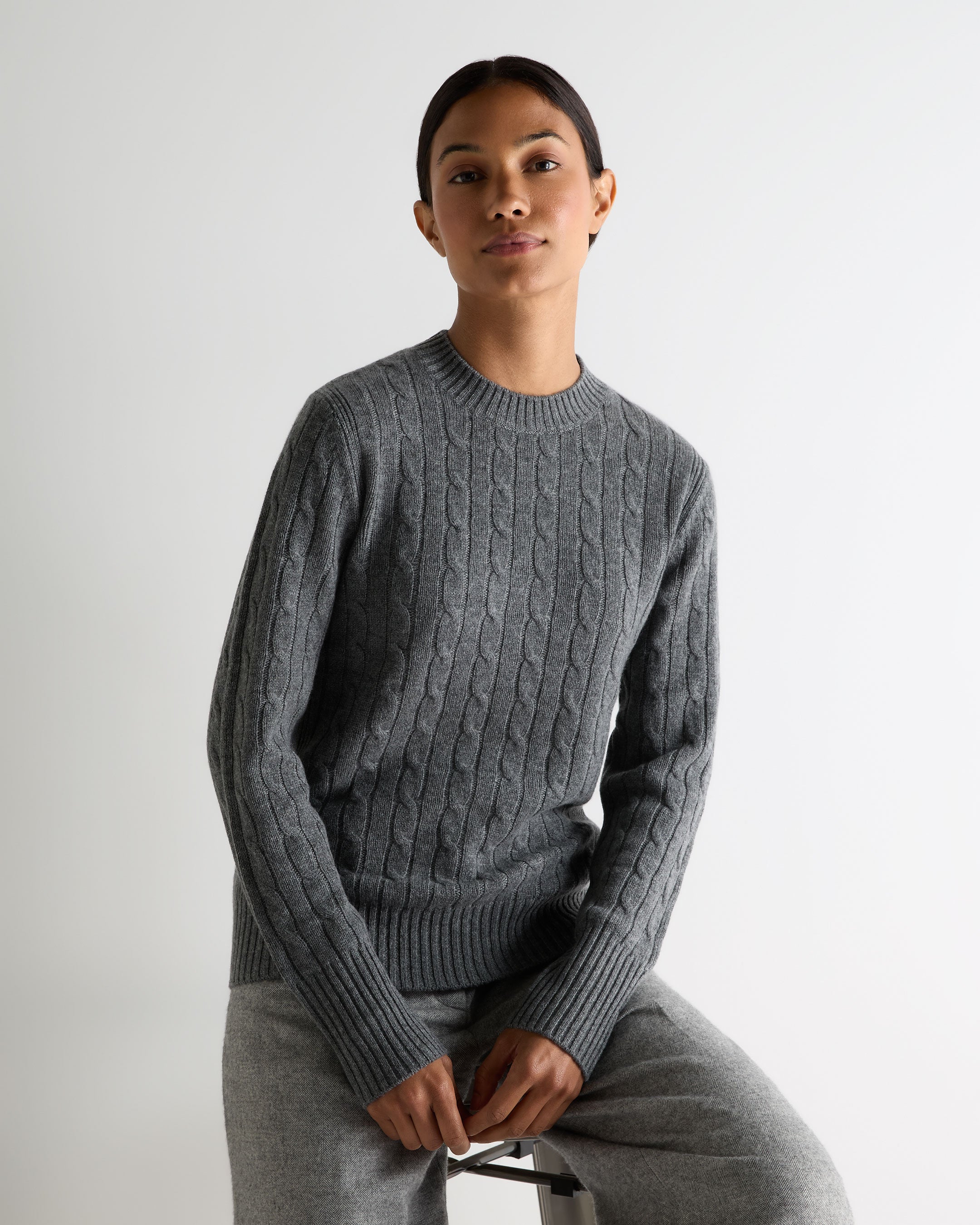 Women's Adelyn Cable Round Neck Cashmere Sweater Elephant Grey