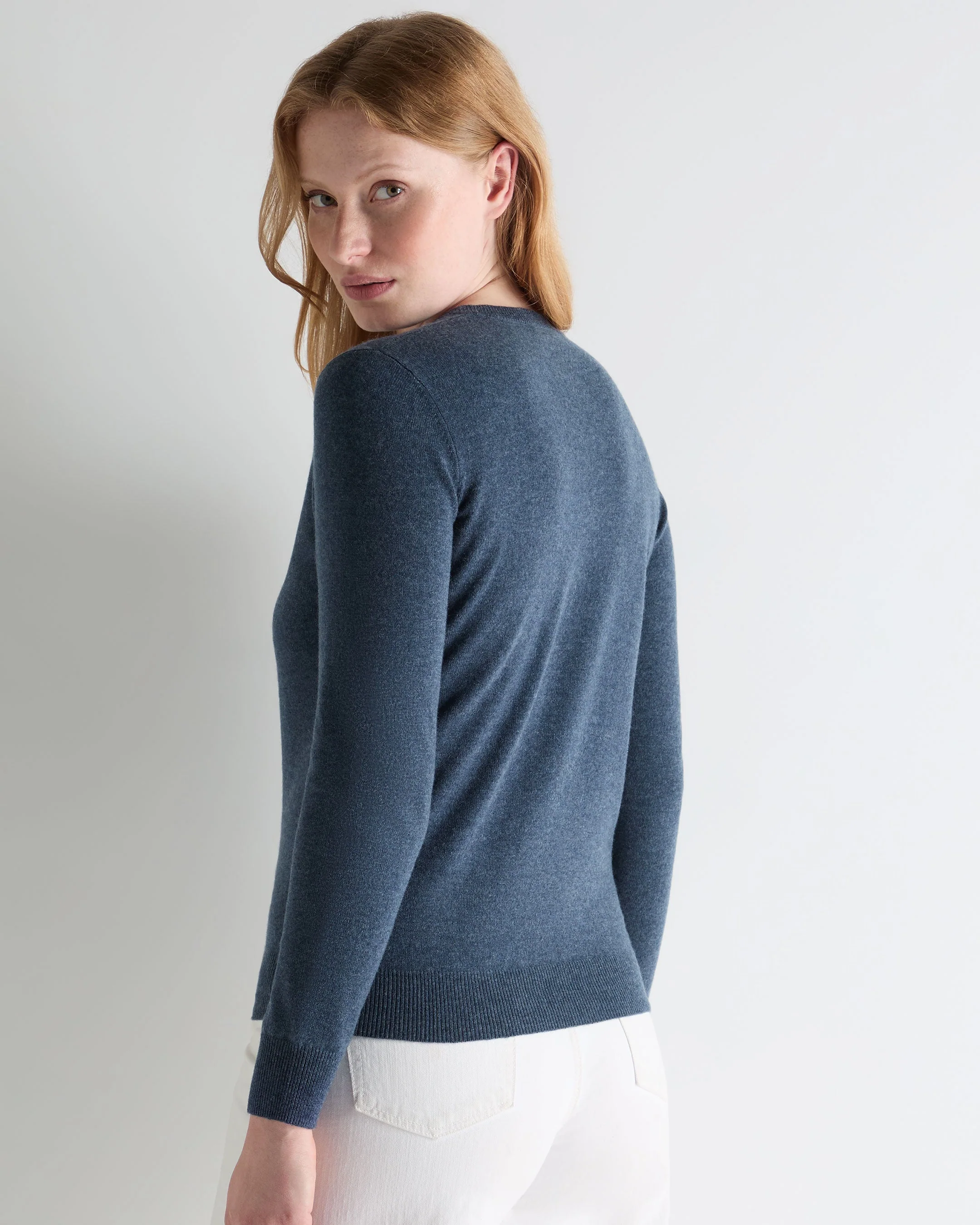 Women's Evie Classic Round Neck Cashmere Sweater Light Denim Blue