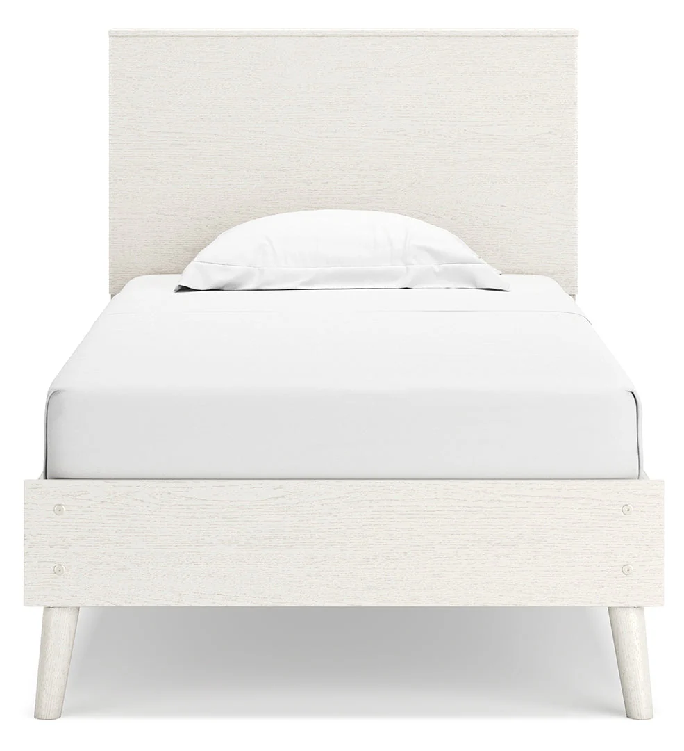 Aprilyn Canopy Bedroom Set