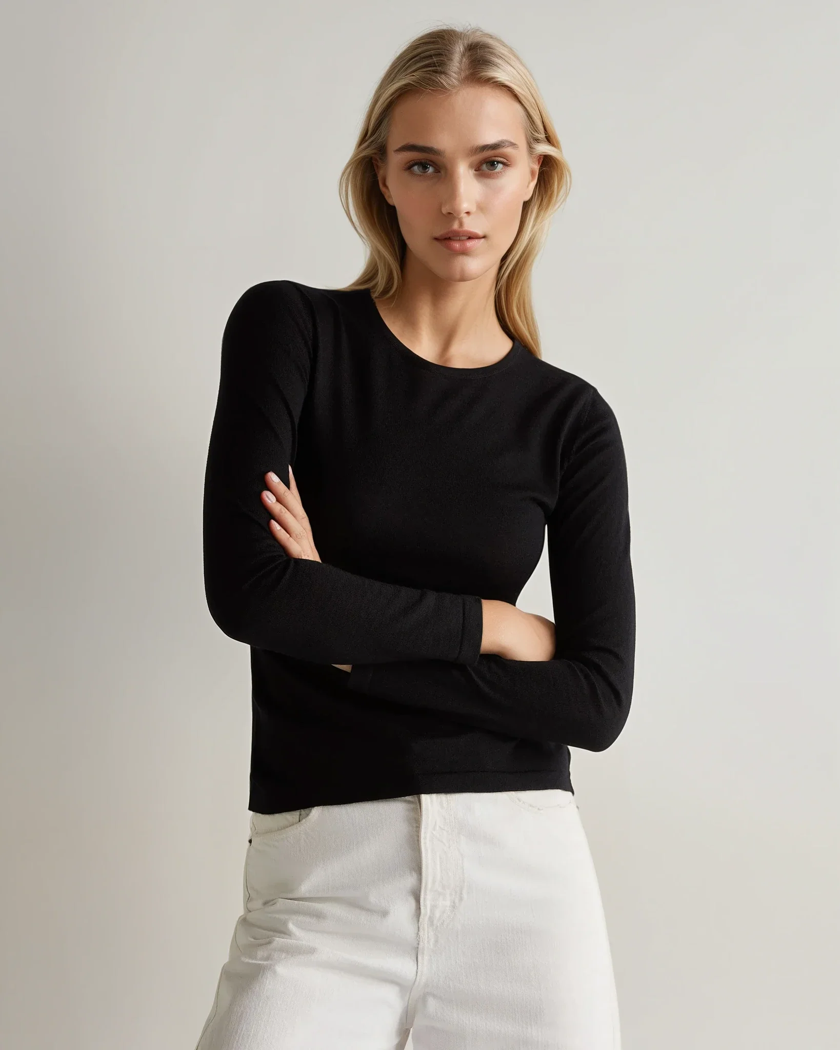 Women's Eden Superfine Cashmere Round Neck Top Black