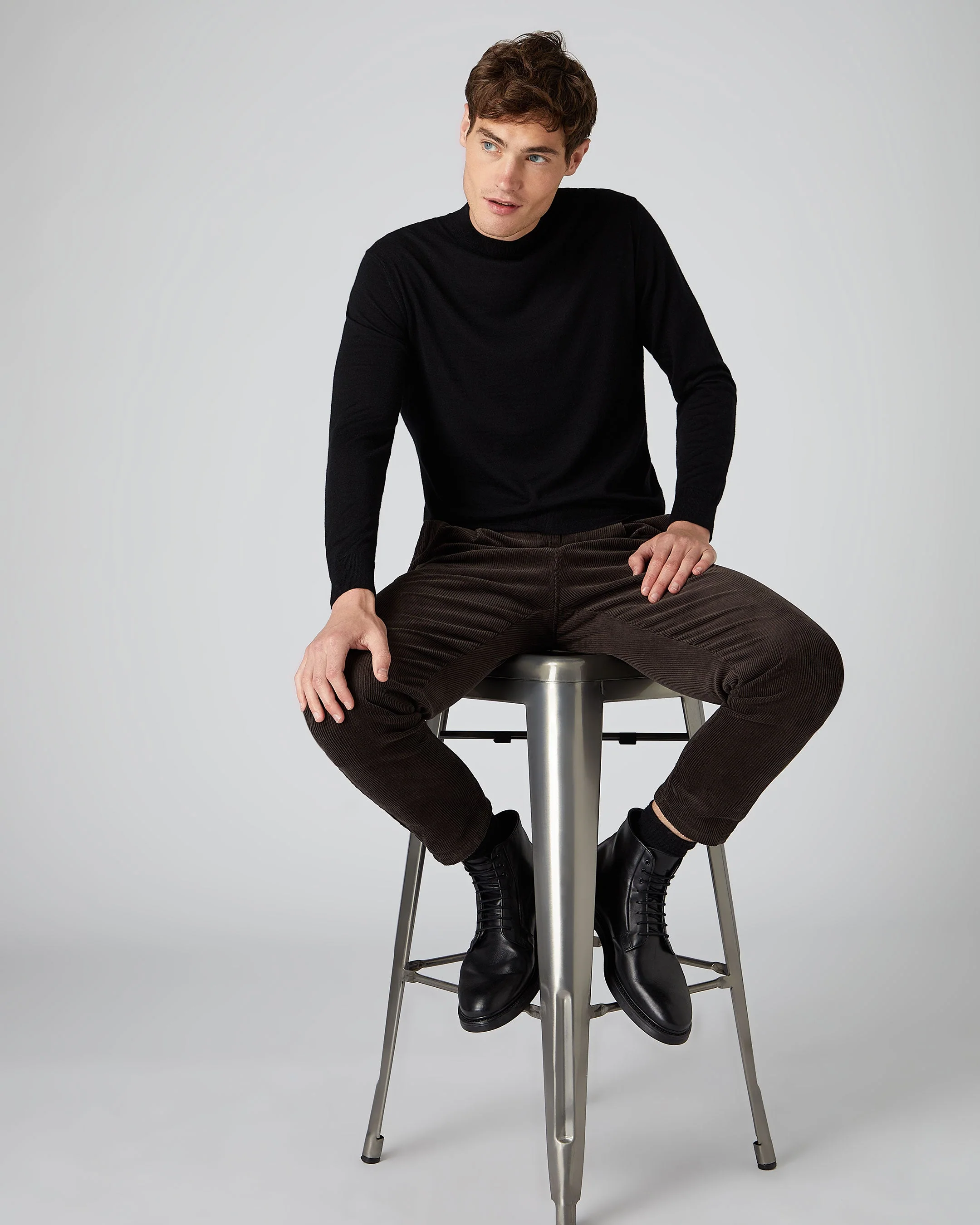 Men's Fine Gauge Cashmere Turtle Neck Jumper Black