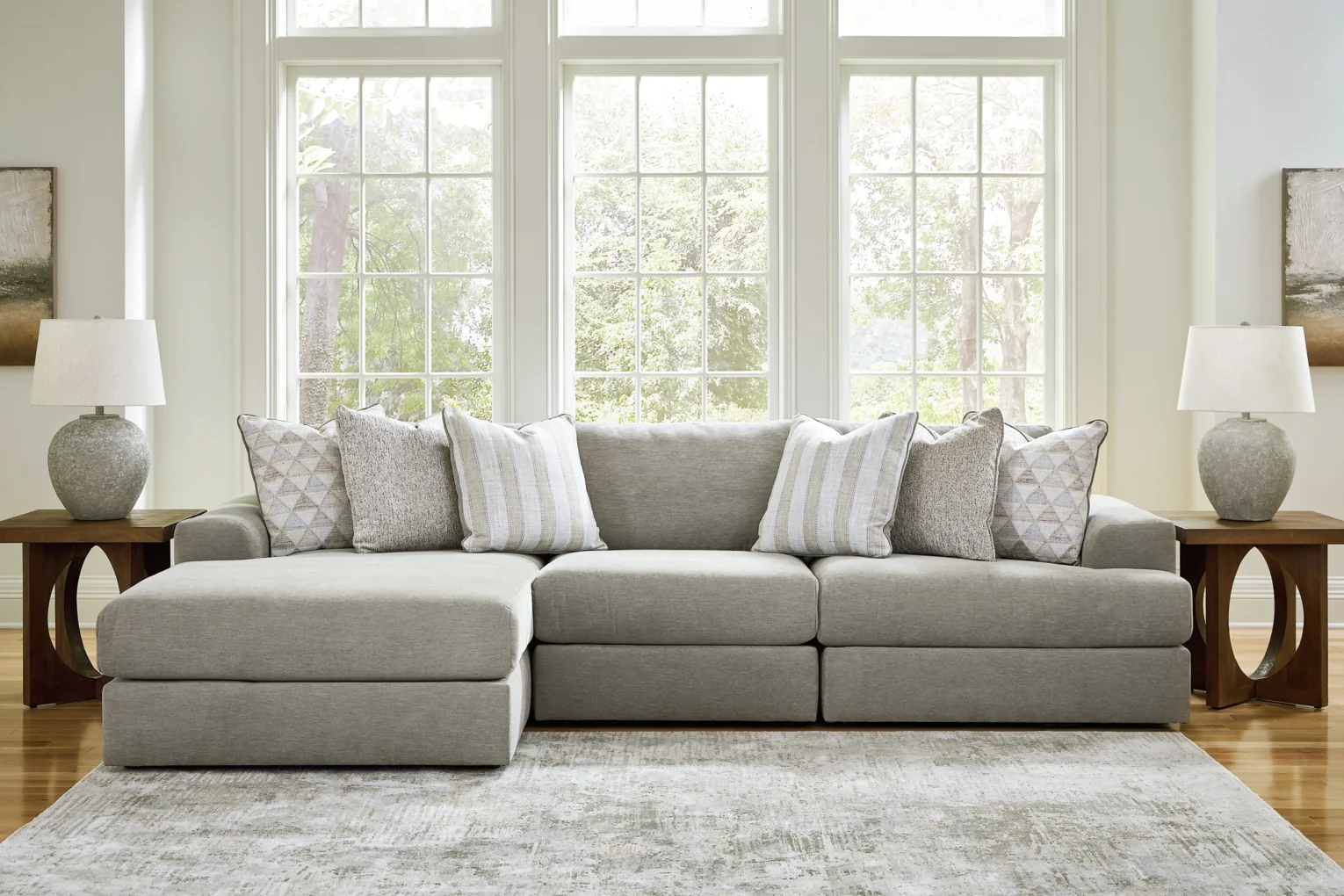 Avaliyah Sectional Set