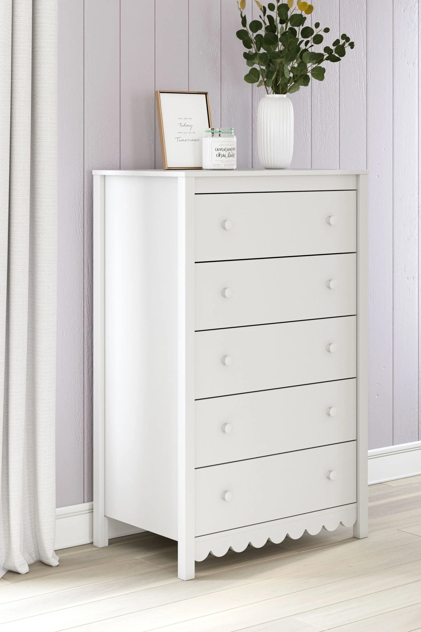 Hallityn - Five Drawer Chest - White