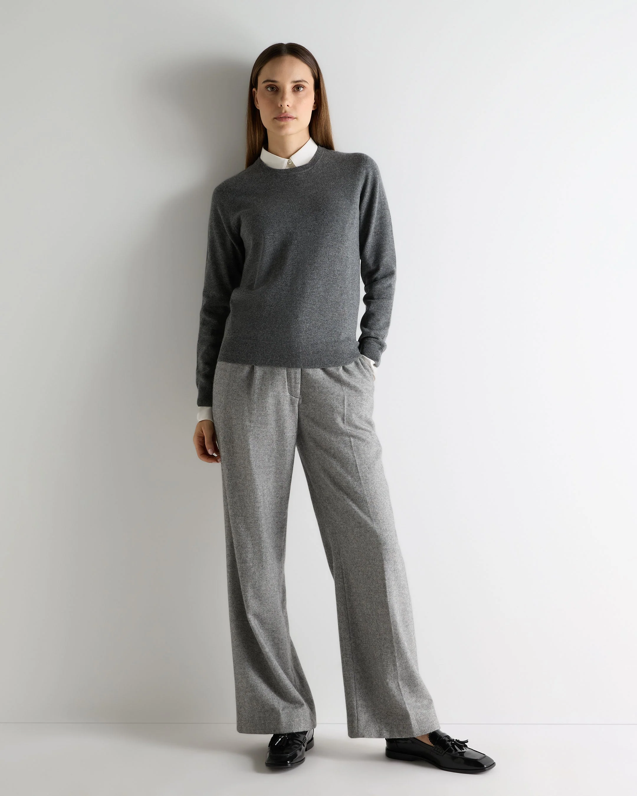 Women's Evie Classic Round Neck Cashmere Sweater Elephant Grey