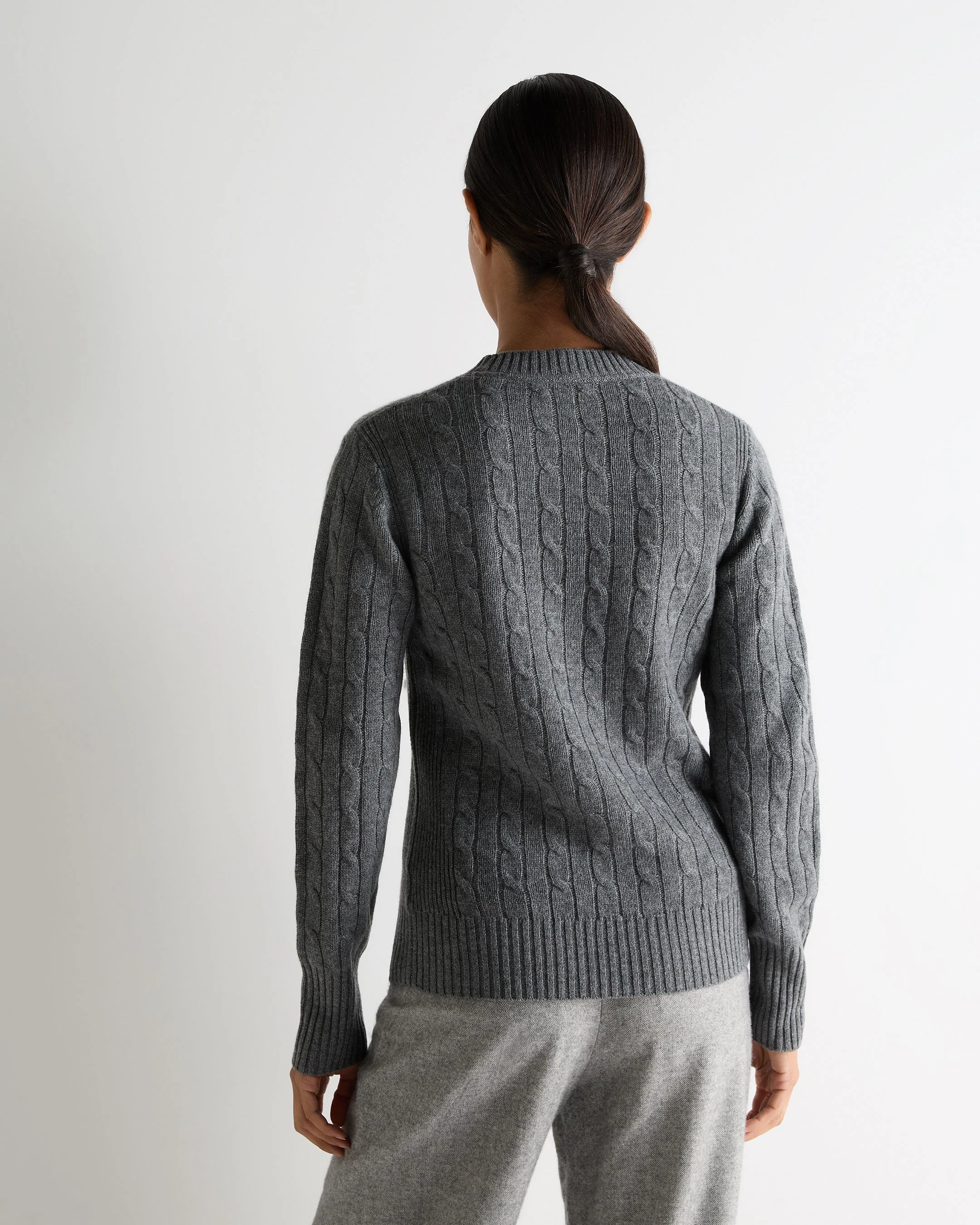 Women's Adelyn Cable Round Neck Cashmere Sweater Elephant Grey