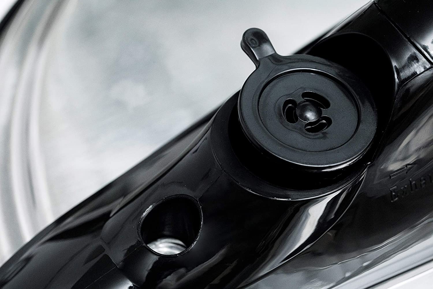 Frigidaire 220 volts pressure cooker electric FDPC-1006 / 6001  Stainless Steel 6 Liter 220v 240 volt 50 hz