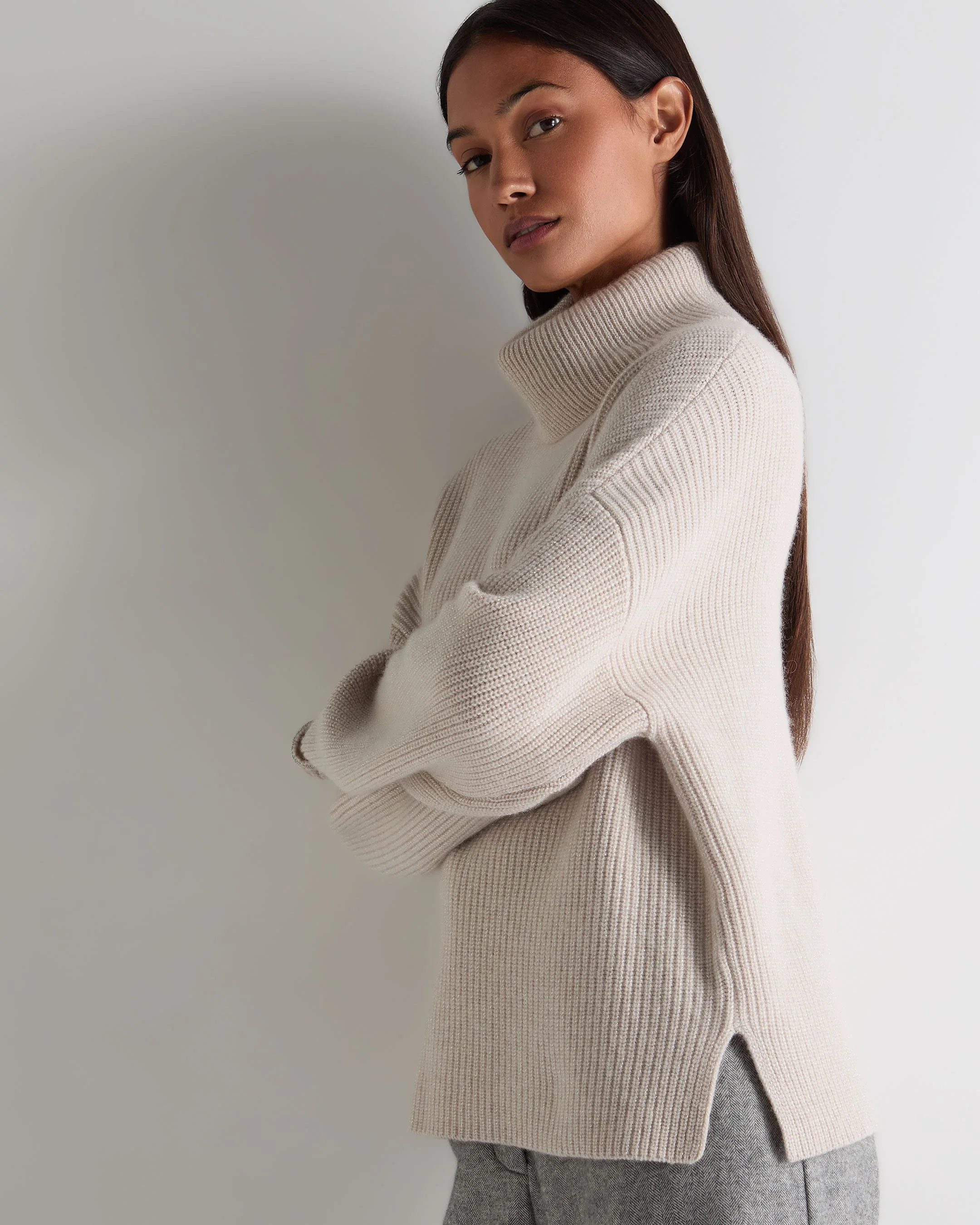 Women's Luxe Turtle Neck Cashmere Sweater Ecru White Sparkle