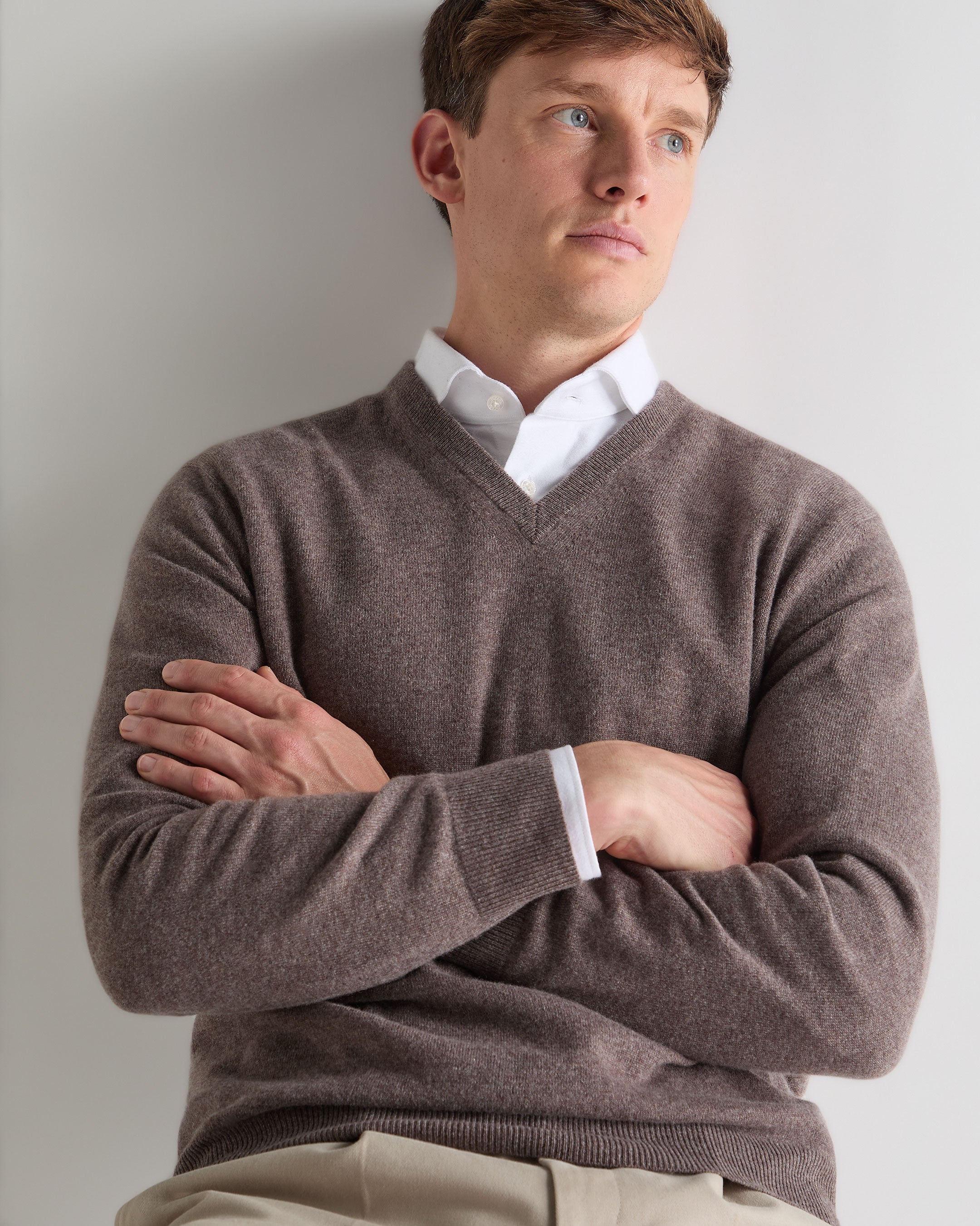 Men's Burlington V Neck Cashmere Sweater Otter Brown