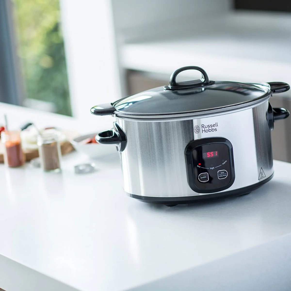 Russell Hobbs 220 volts Slow Cooker 22750  6 Liter Slow Cooker 220v 240 volts 50 hz