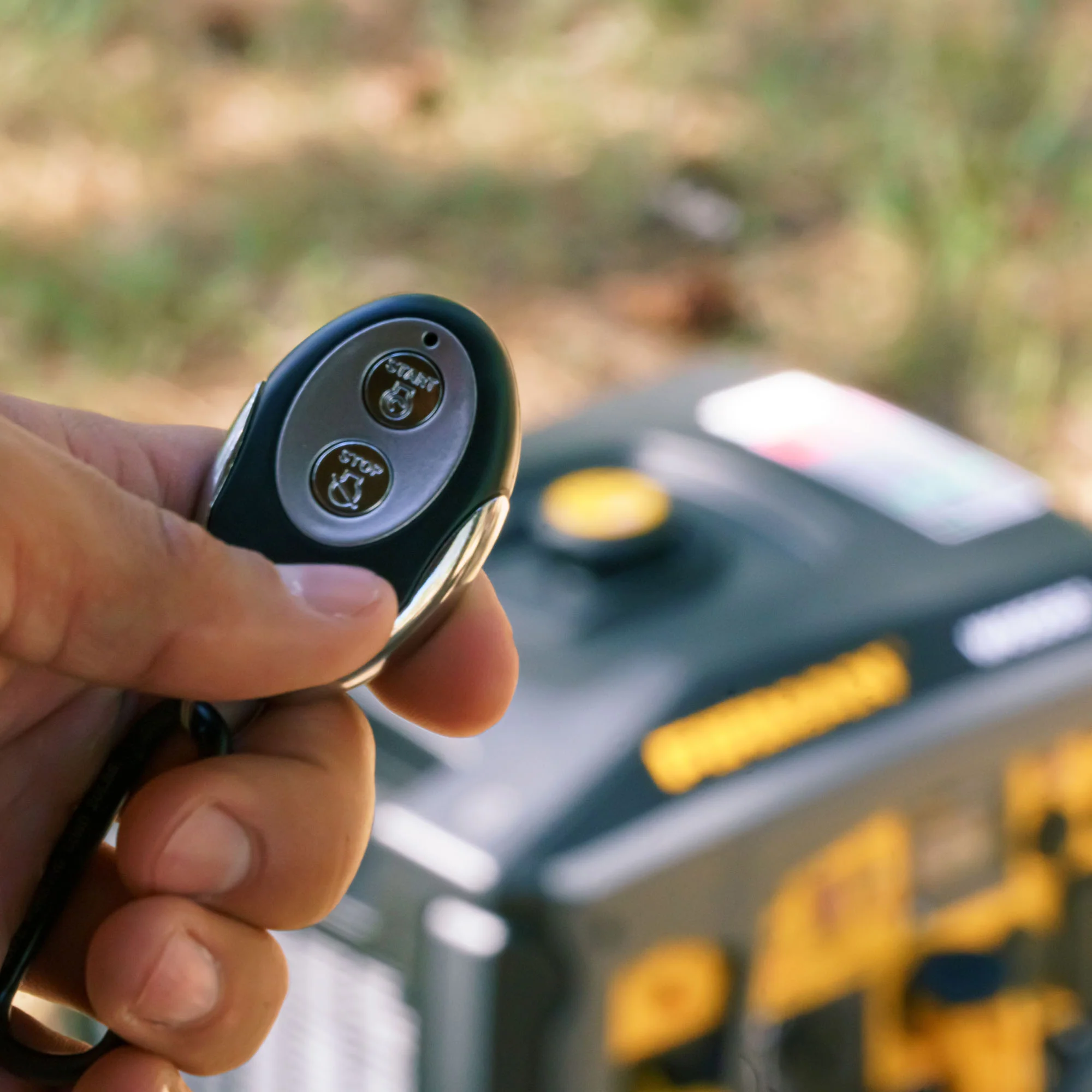 Gas Inverter Portable Generator 6850/5500 Watt Remote Start 120/240V CO Alert