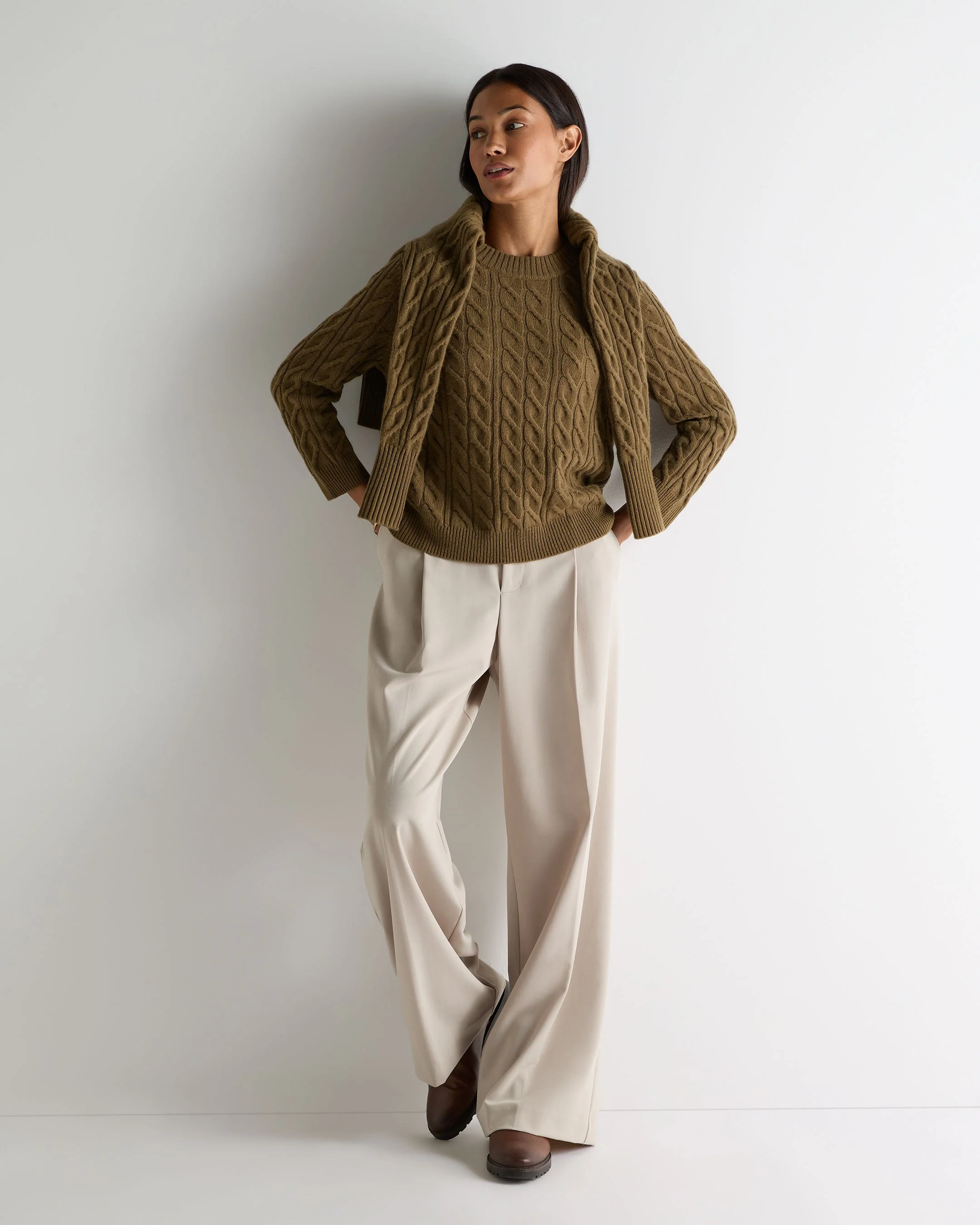 Women's Emilia Cable Round Neck Cashmere Sweater Cinnamon Brown