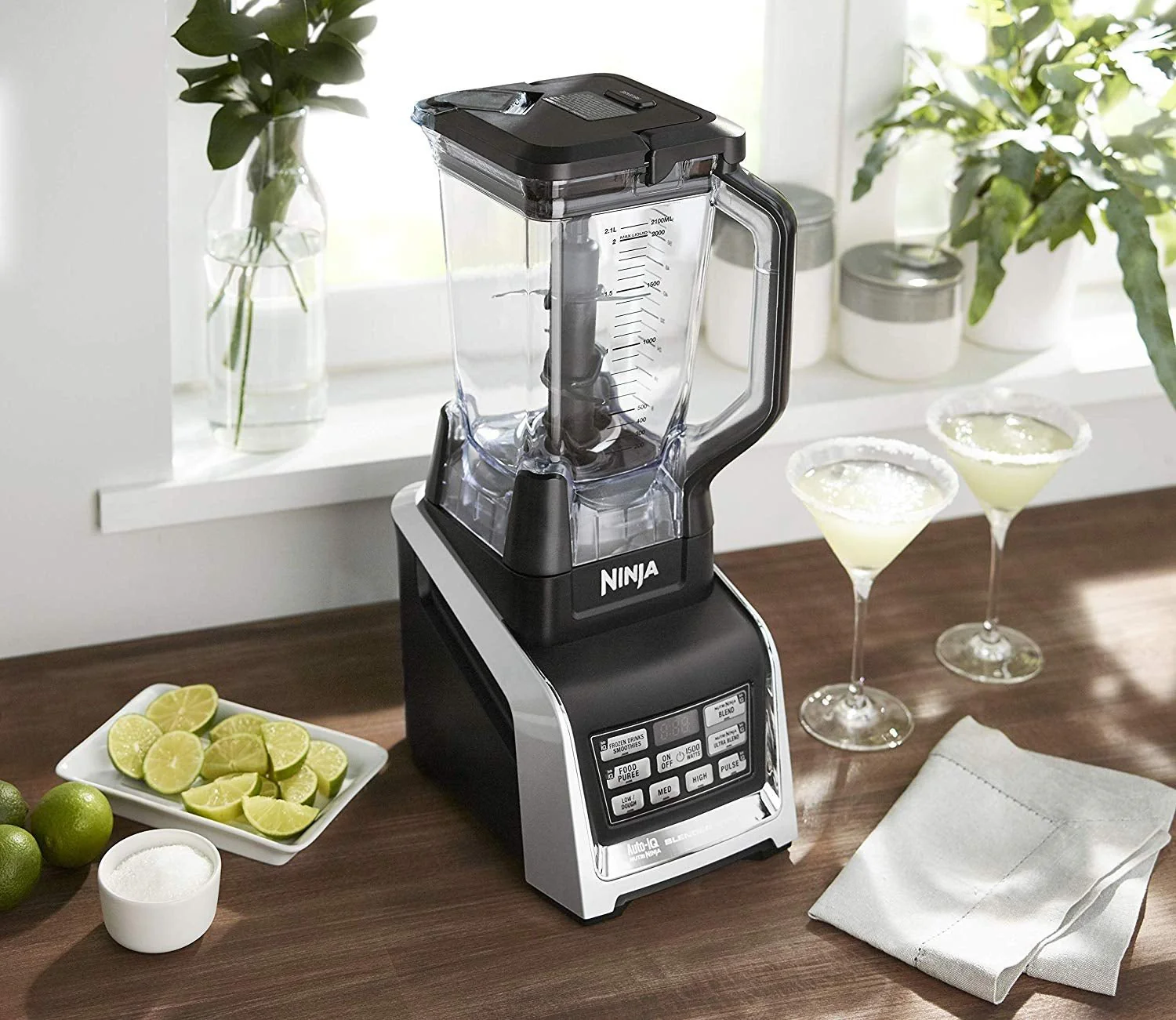 Ninja 220 volts Blender plus Personal Blender BL642 220v 240 volts 2 in 1