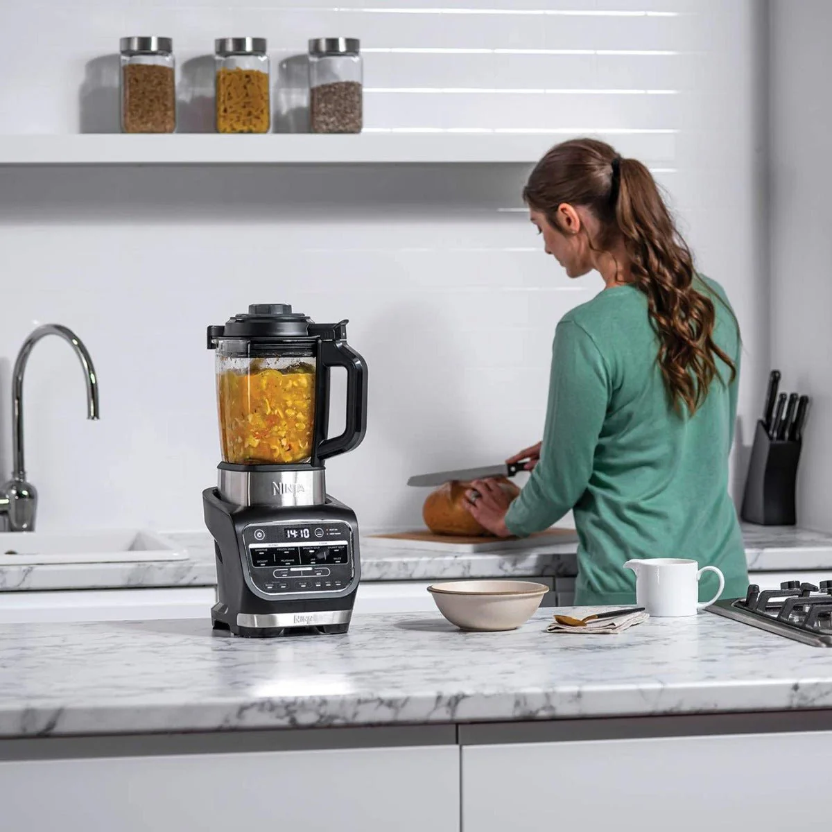 Ninja Blender Hot and Cold Blender Soup maker smoothie blender 220v 240 volts HB150