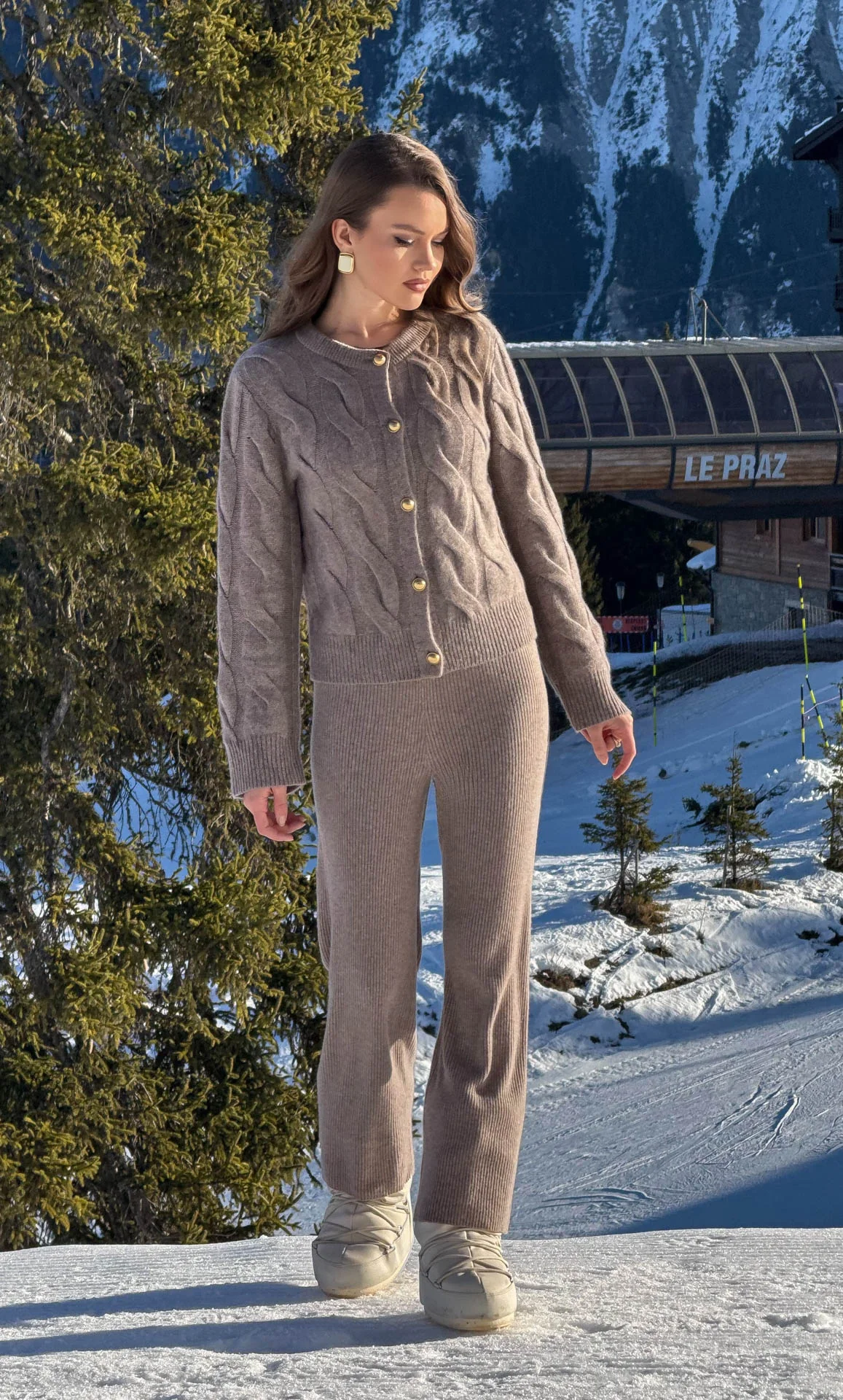 Chamonix Cable Cashmere Cardigan